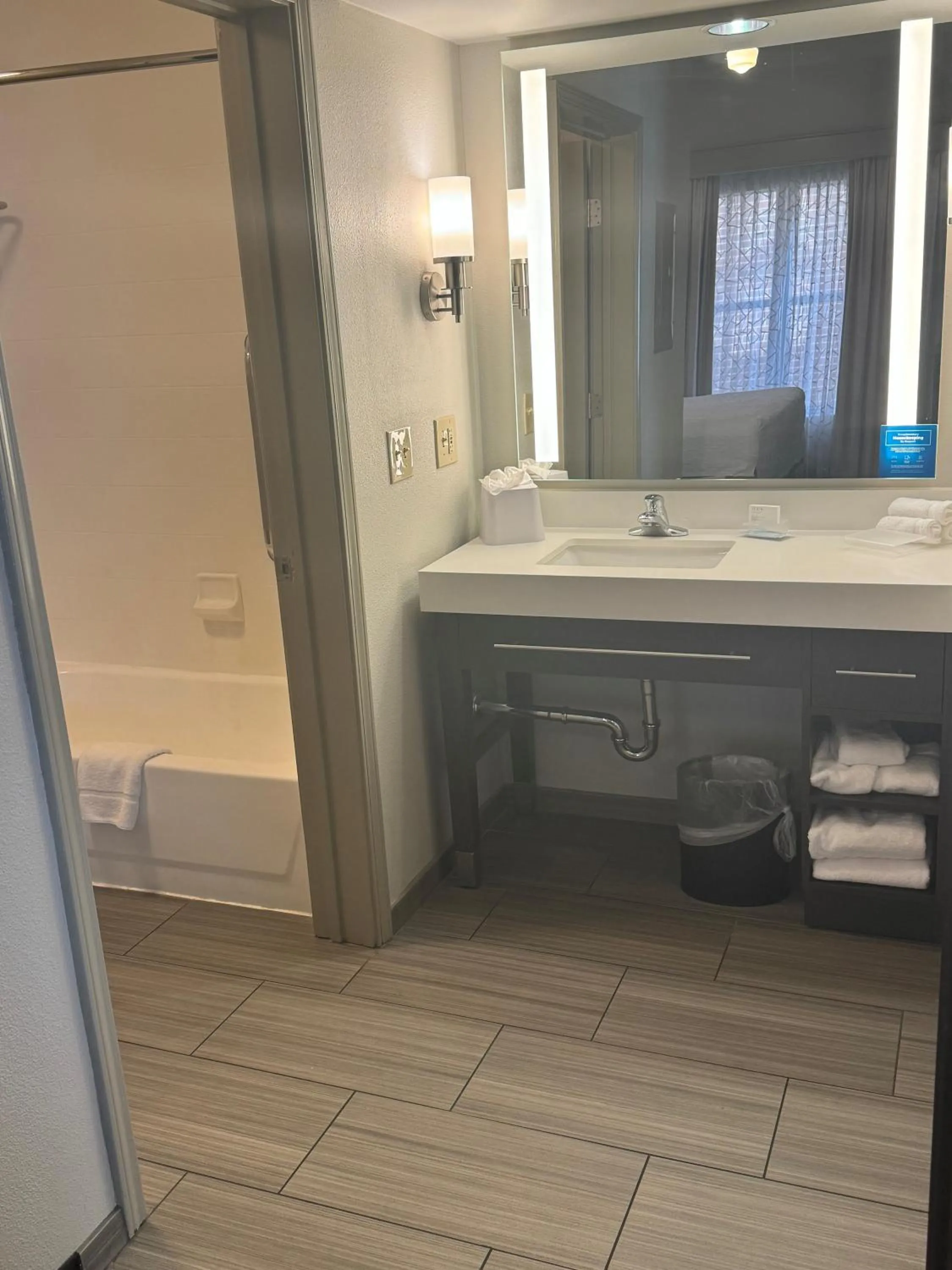 Bathroom in Homewood Suites by Hilton Saint Louis-Chesterfield