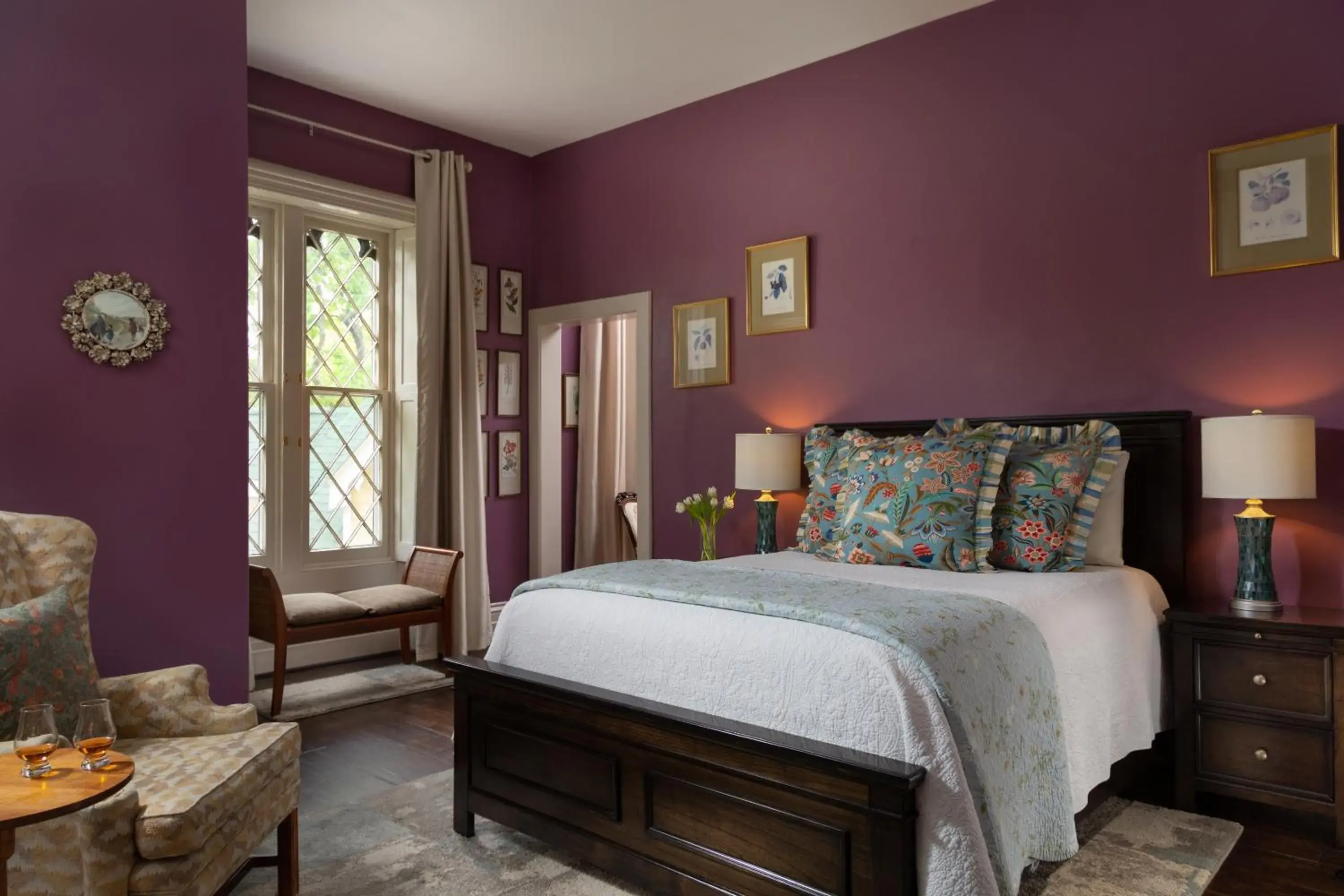 King Room with Garden View in Inn at Woodhaven-In the Heart of the Bourbon Trail-Over 12 Distilleries Nearby King Room with Garden View in Inn at Woodhaven-In the Heart of the Bourbon Trail-Over 12 Distilleries Nearby