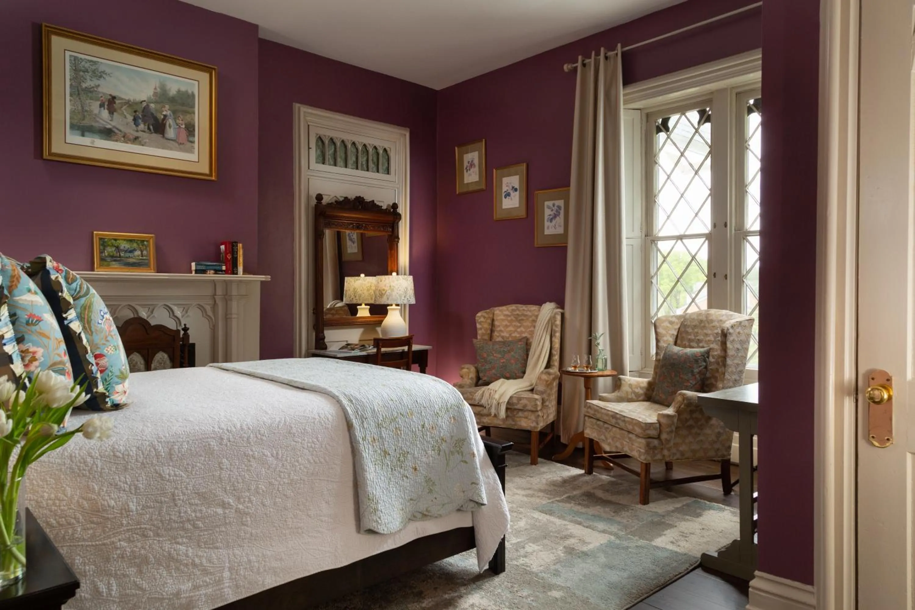 Bed in Inn at Woodhaven-In the Heart of the Bourbon Trail-Over 12 Distilleries Nearby