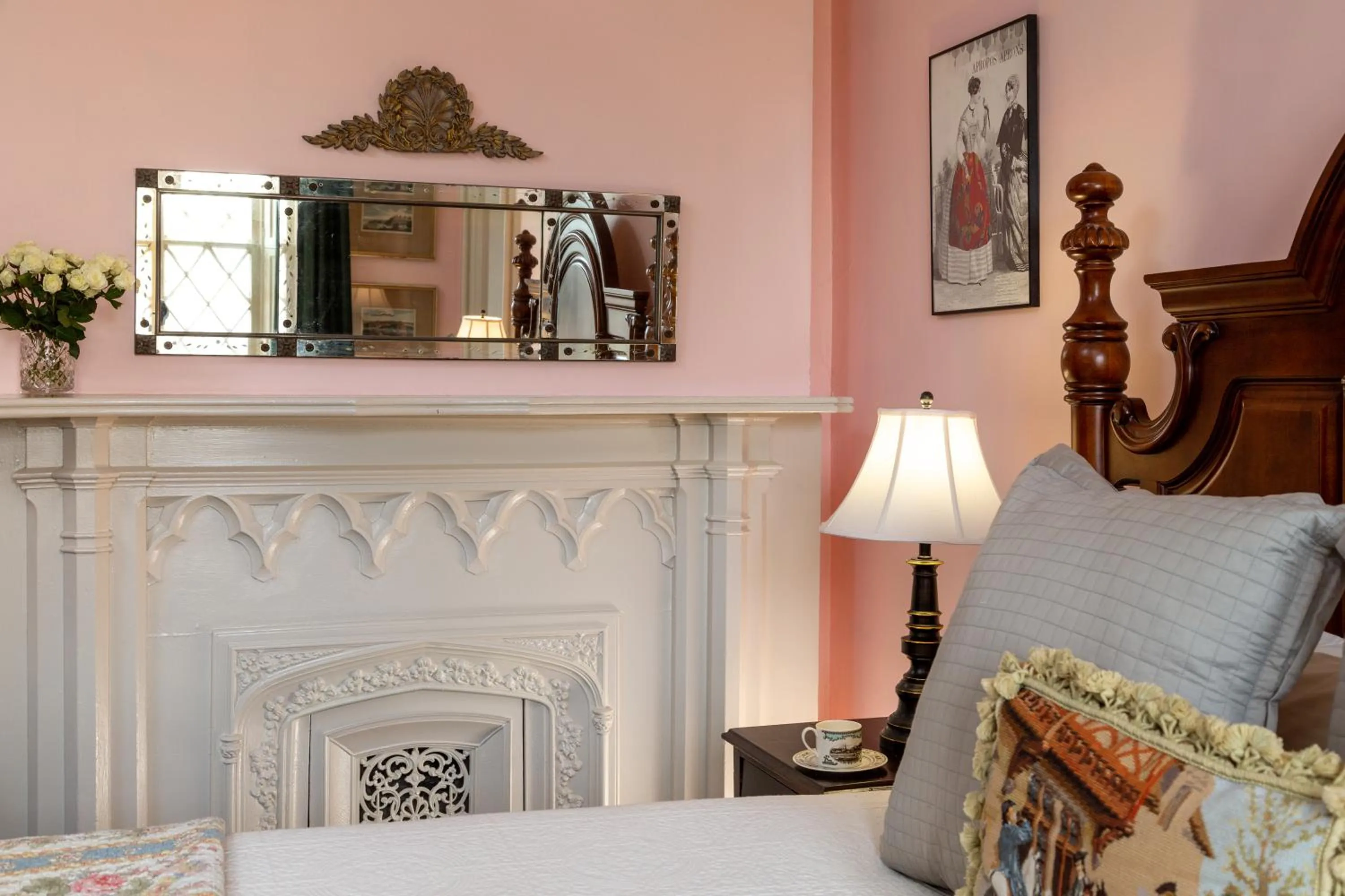 Bed in Inn at Woodhaven-In the Heart of the Bourbon Trail-Over 12 Distilleries Nearby