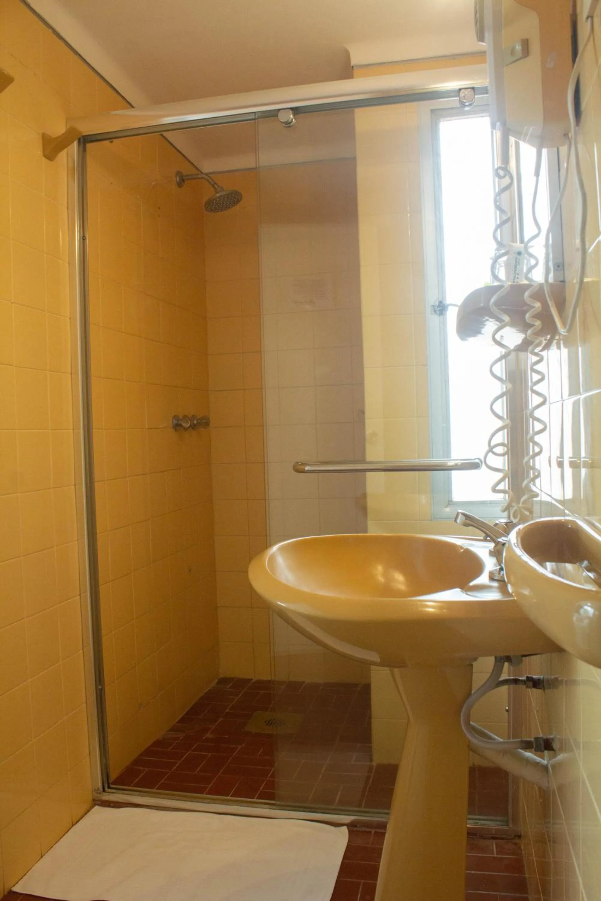 Bathroom in Hotel Argentina