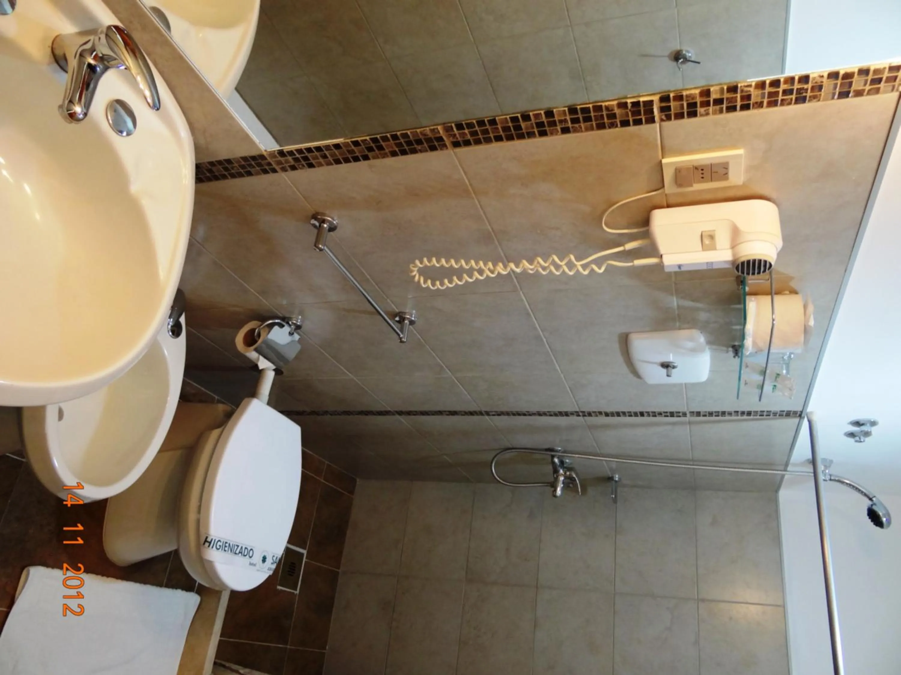 Shower in Hotel Argentina