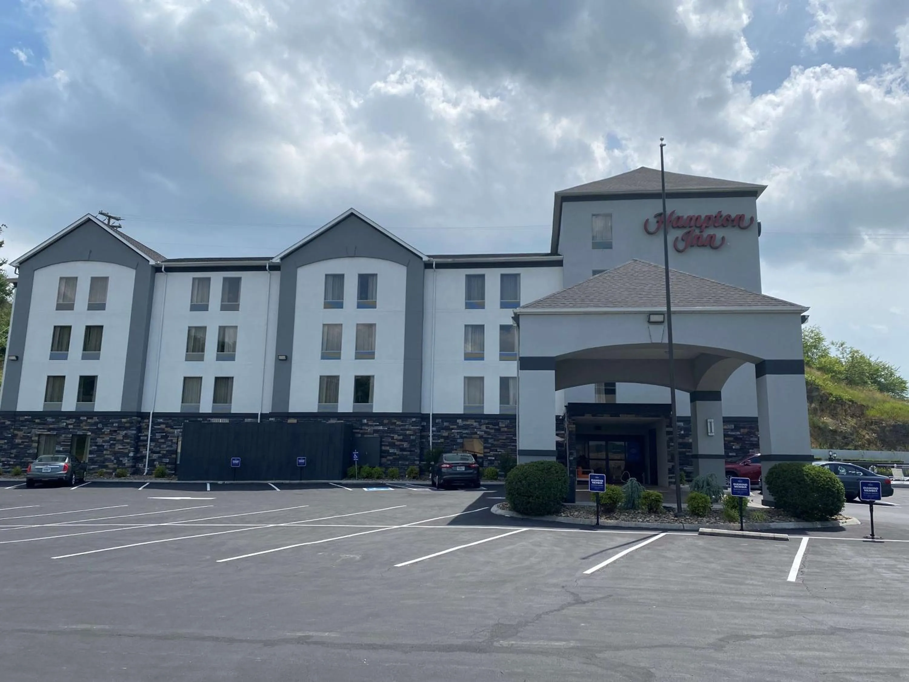 Property building in Hampton Inn Ft. Chiswell-Max Meadows