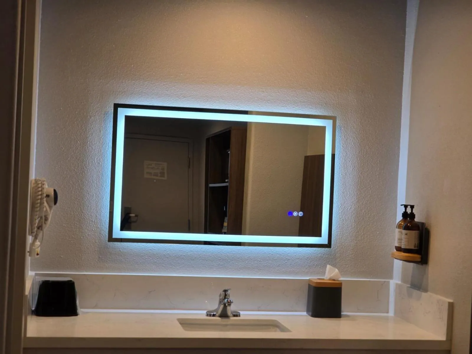 Bathroom in Hyland Inn near Legoland