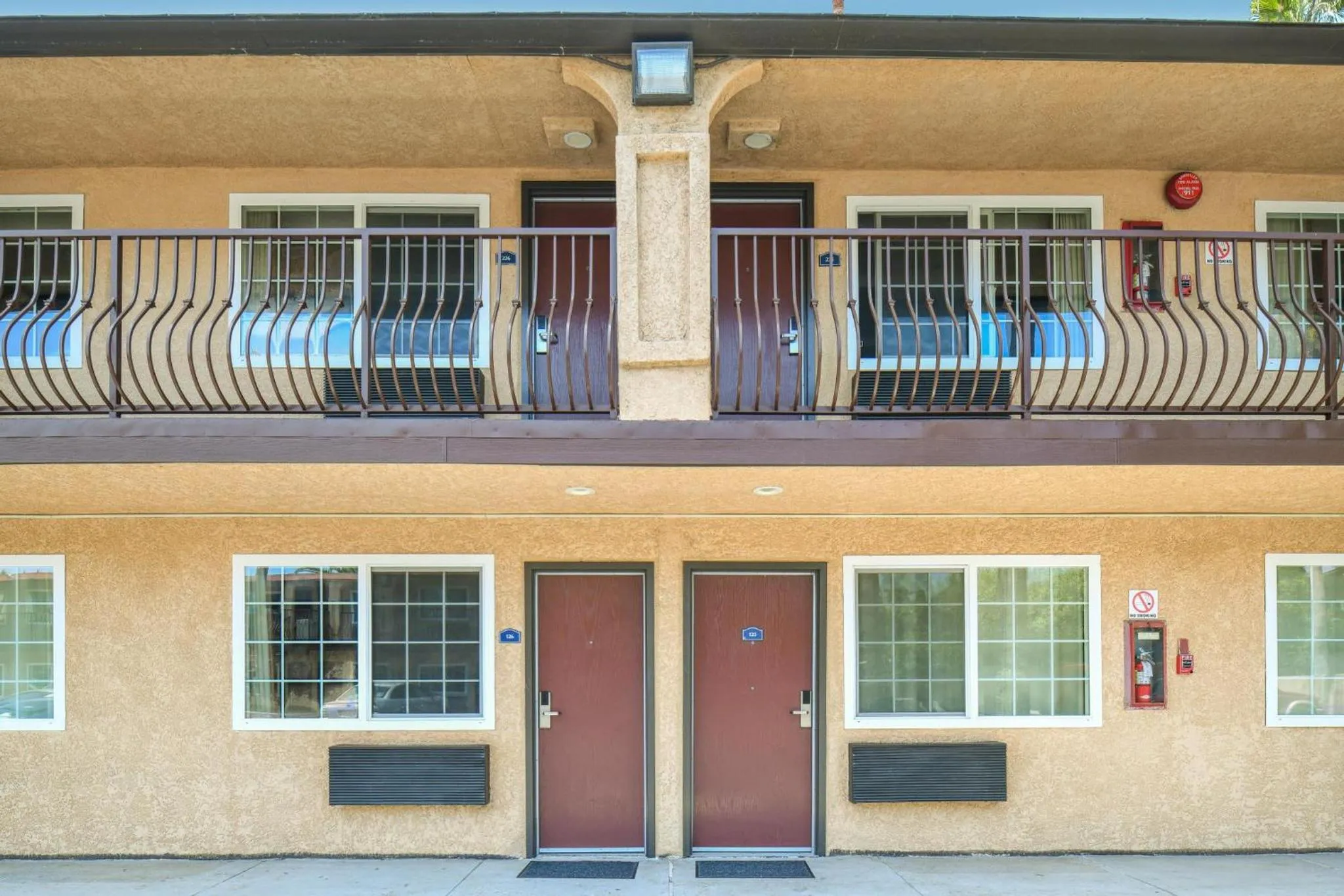 Property building in Hyland Inn near Legoland