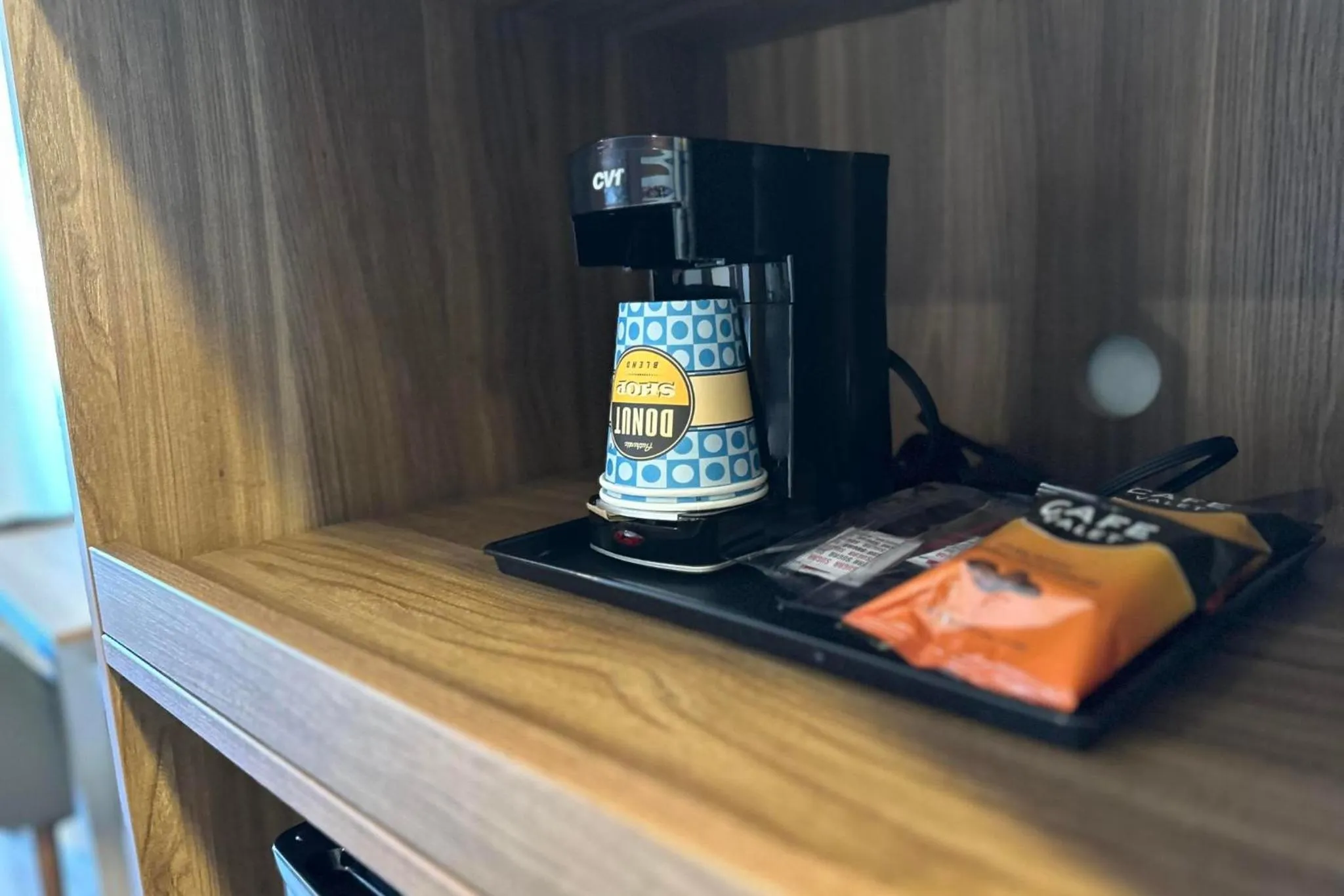 Coffee/tea facilities in Hyland Inn near Legoland