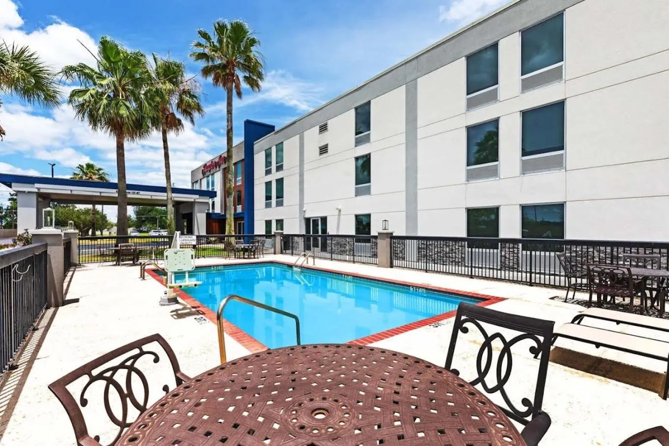 Pool view in Hampton Inn Sulphur Lake Charles