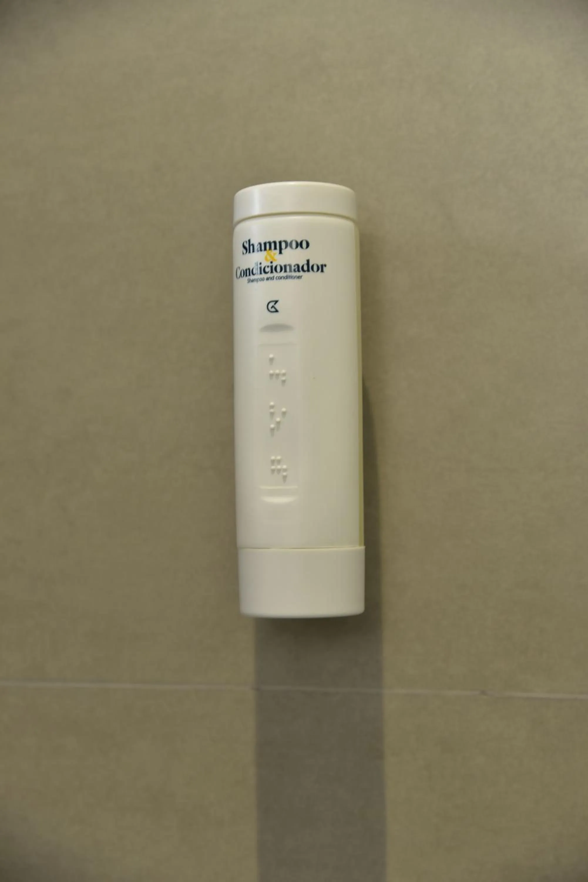 Bathroom in Golden Tulip Goiania Address