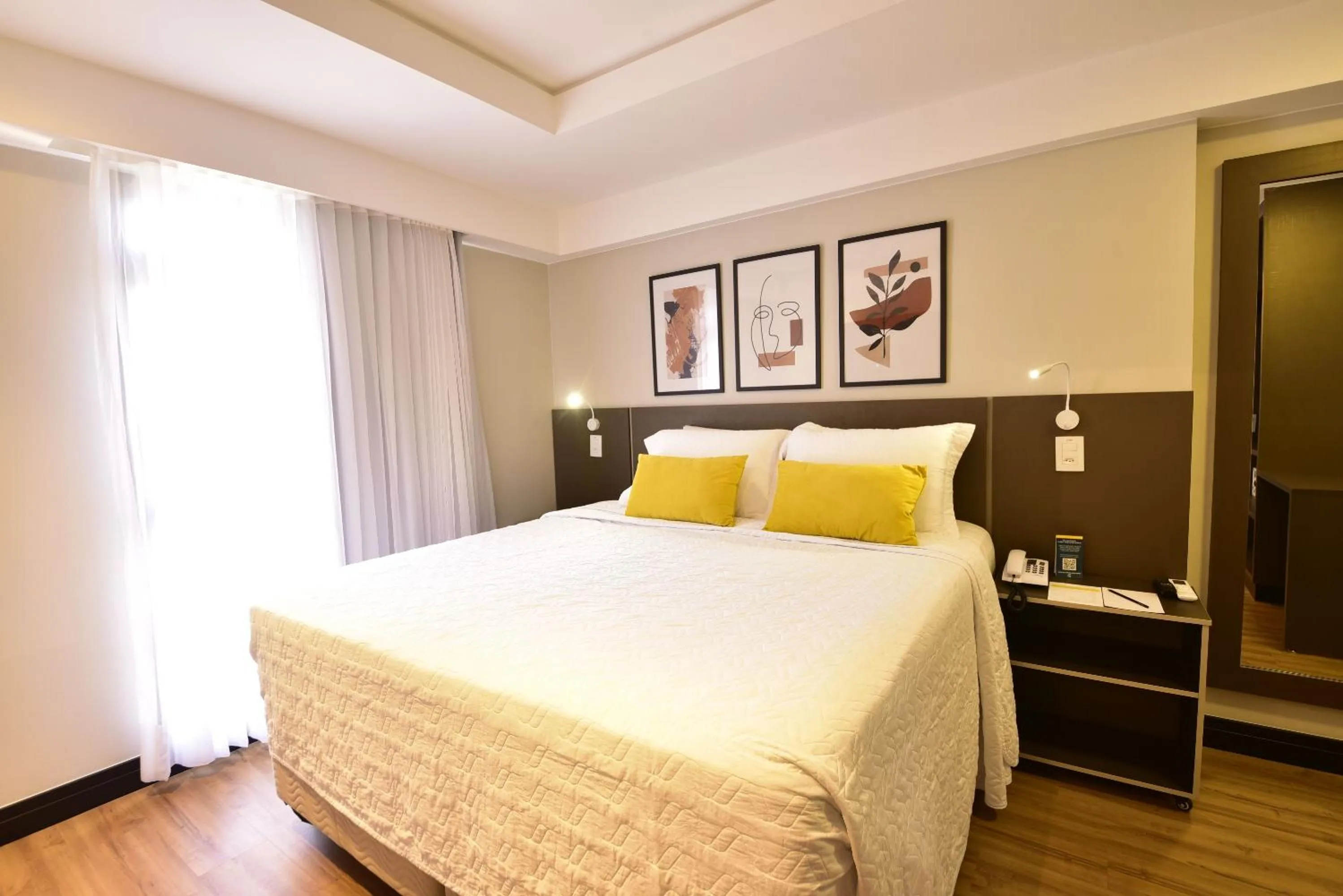 Bed in Golden Tulip Goiania Address