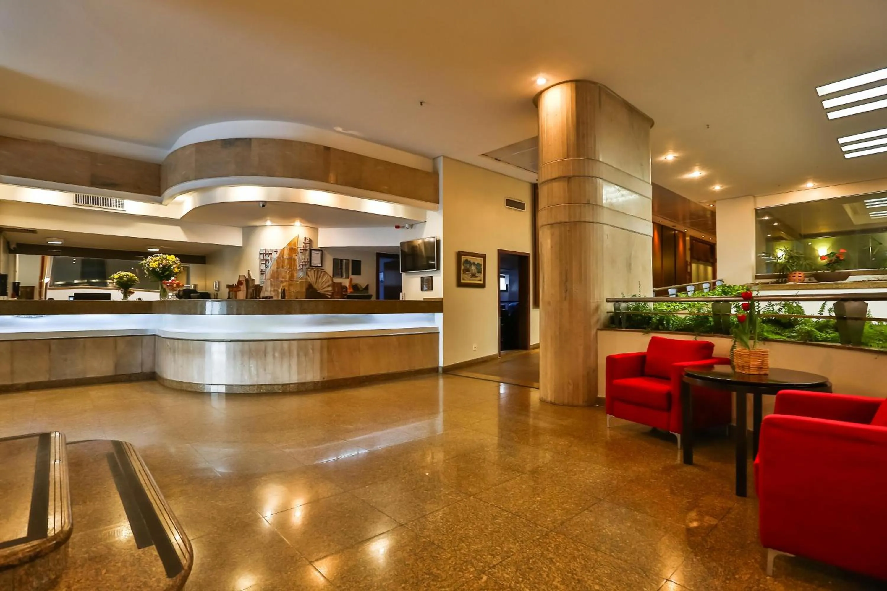 Lobby or reception in Golden Tulip Goiania Address