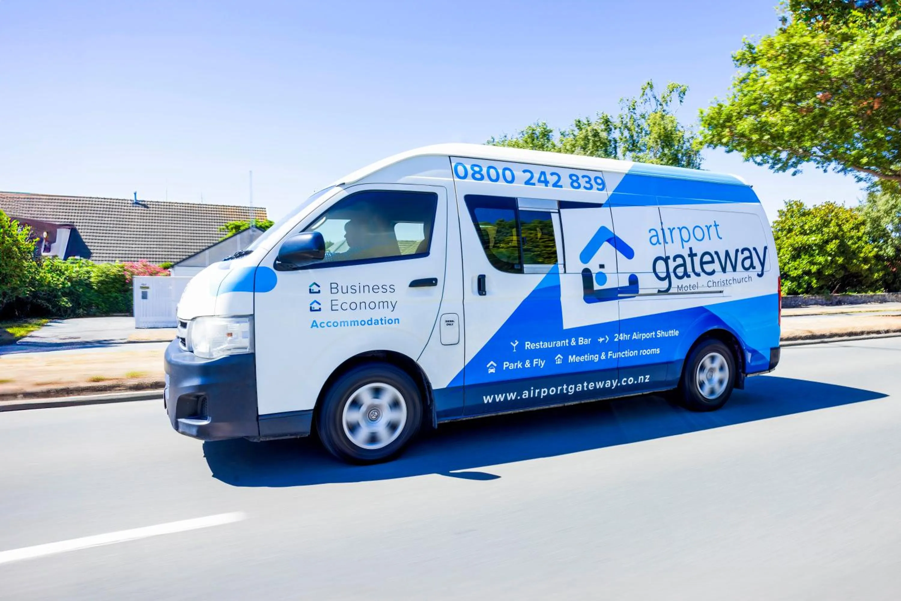 shuttle in Airport Gateway Hotel