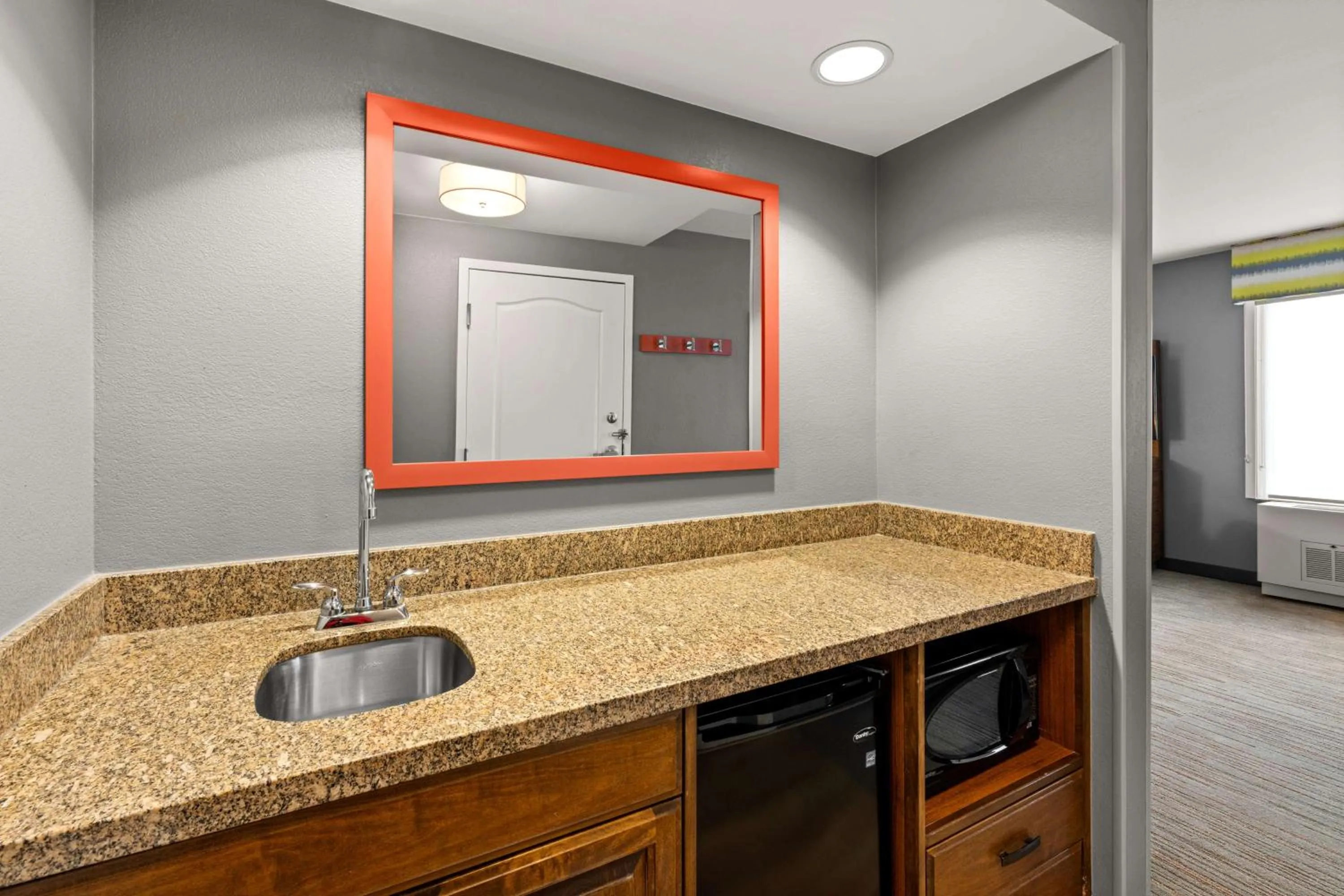 Photo of the whole room in Hampton Inn & Suites Fairbanks