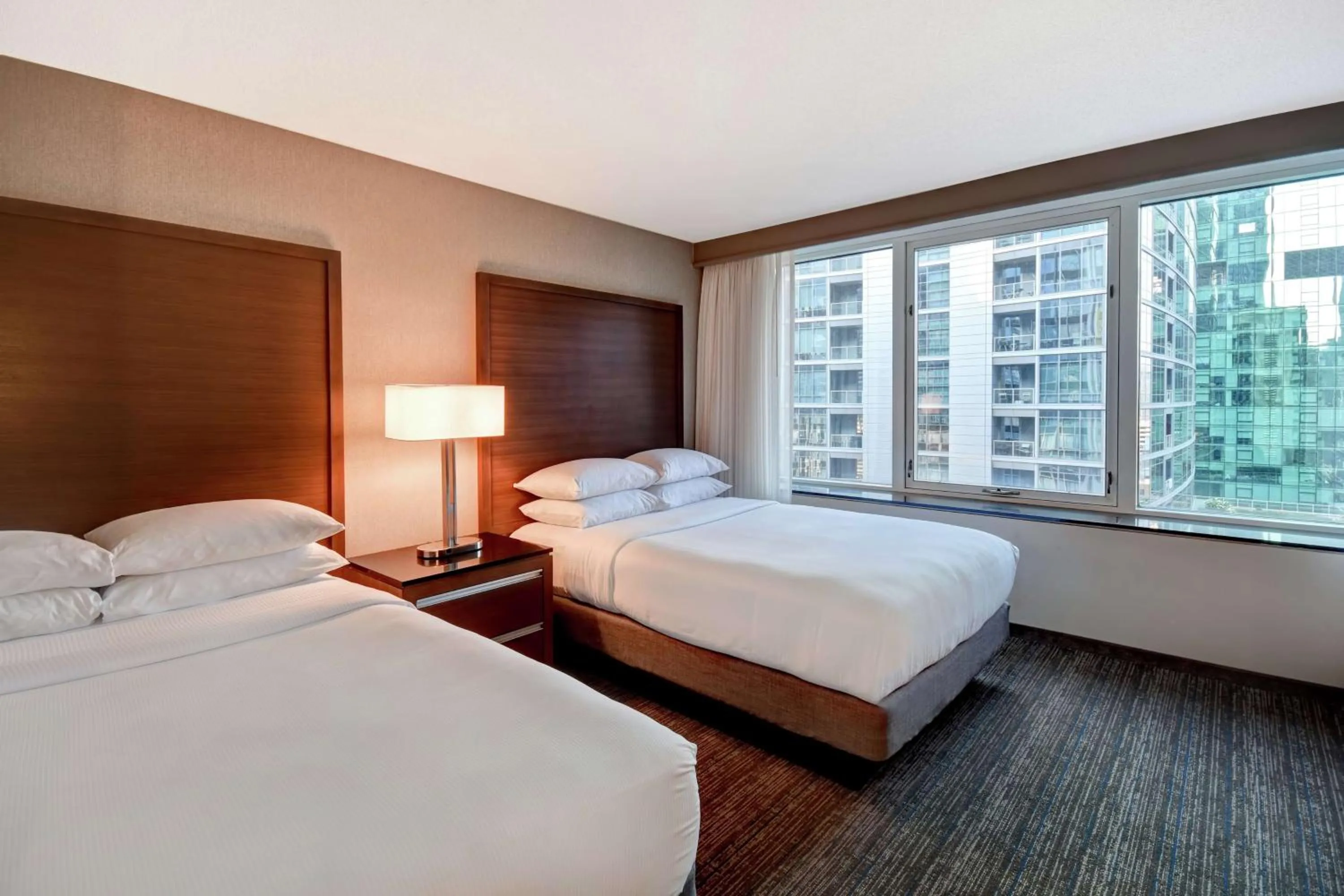 Bed in Embassy Suites by Hilton Chicago Downtown Magnificent Mile