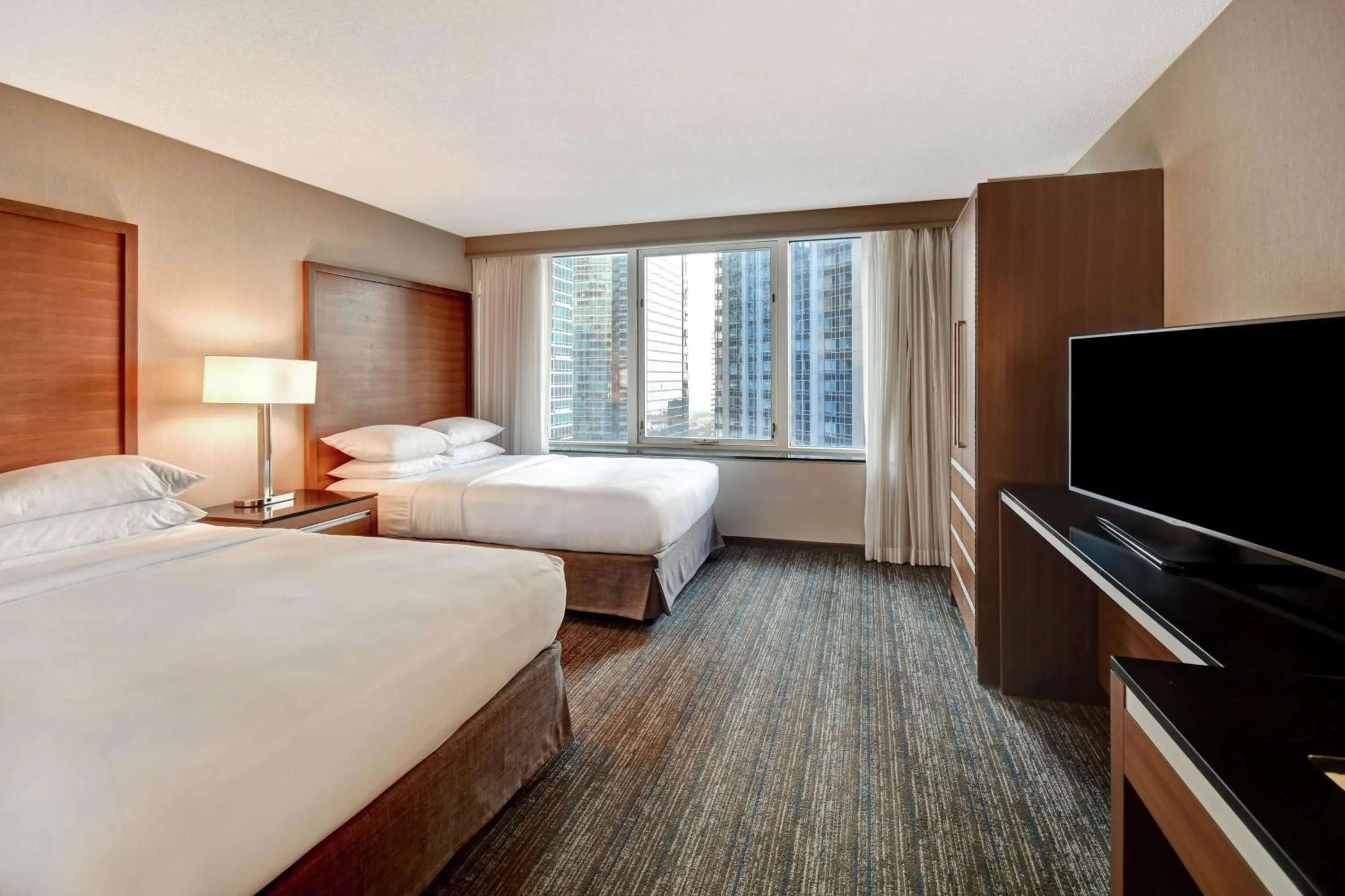 Bedroom, Bed in Embassy Suites by Hilton Chicago Downtown Magnificent Mile