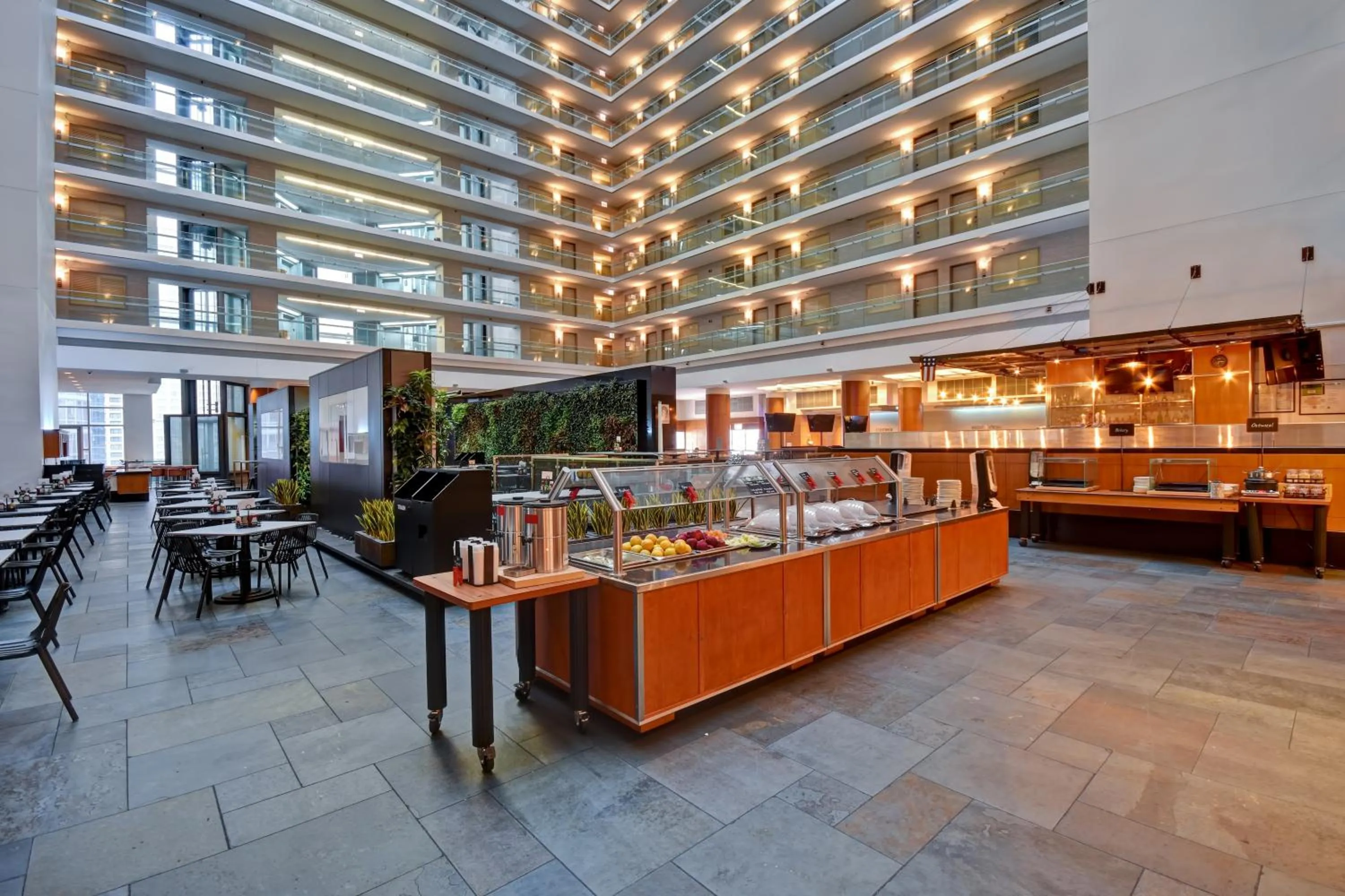 Breakfast in Embassy Suites by Hilton Chicago Downtown Magnificent Mile