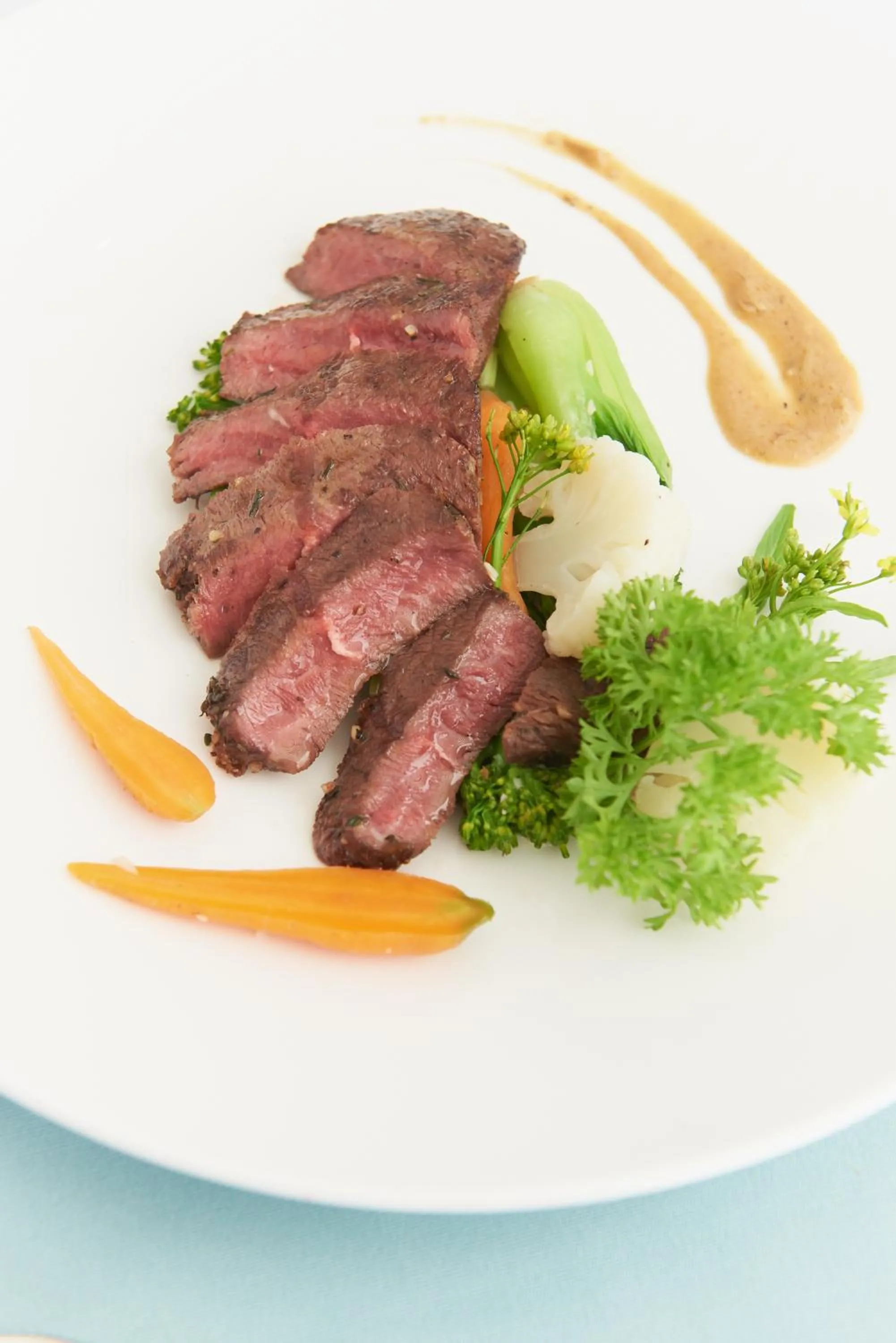 Restaurant/places to eat in Au Lac Legend Hotel