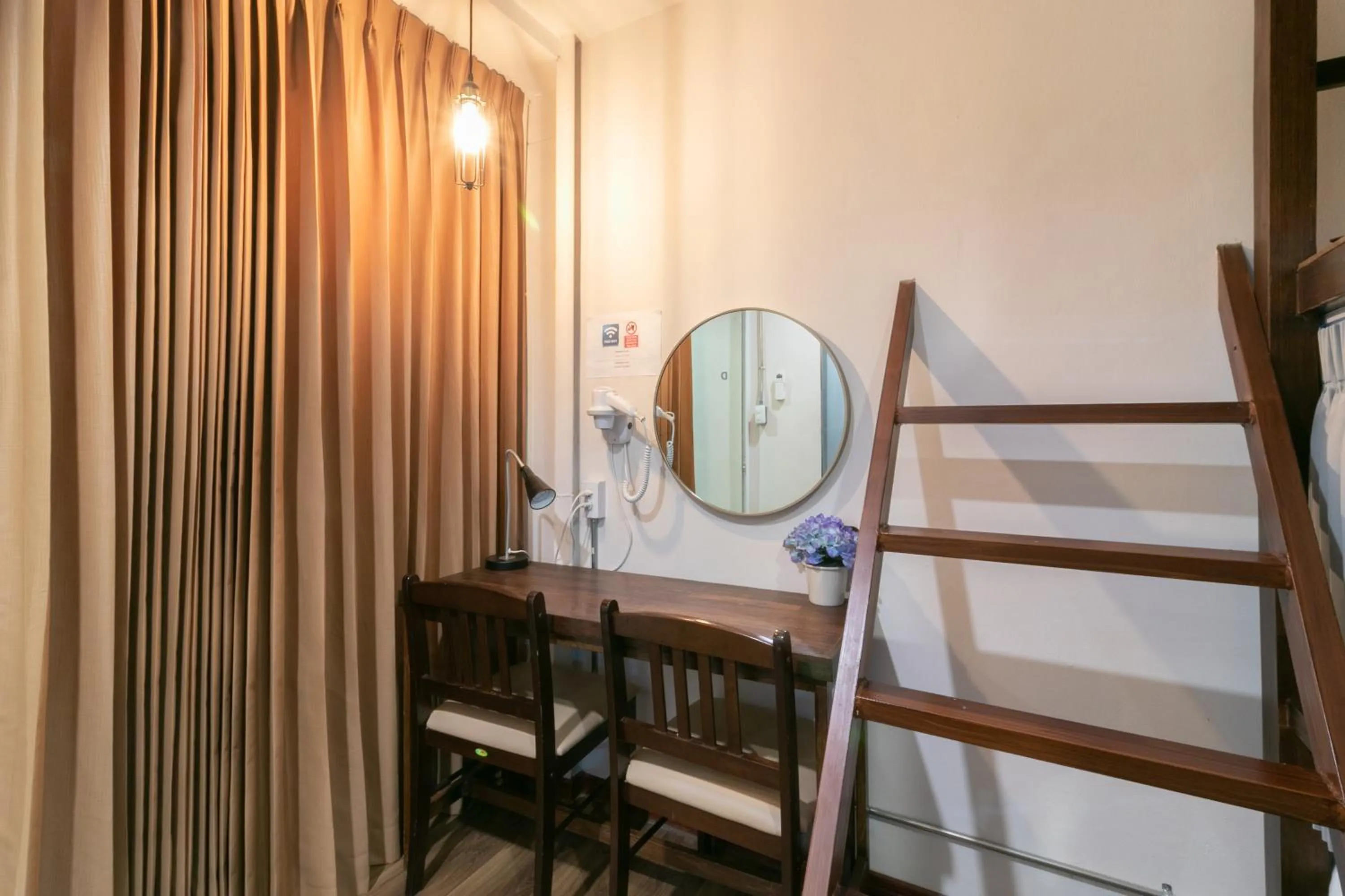 Photo of the whole room in Phobphan Hostel