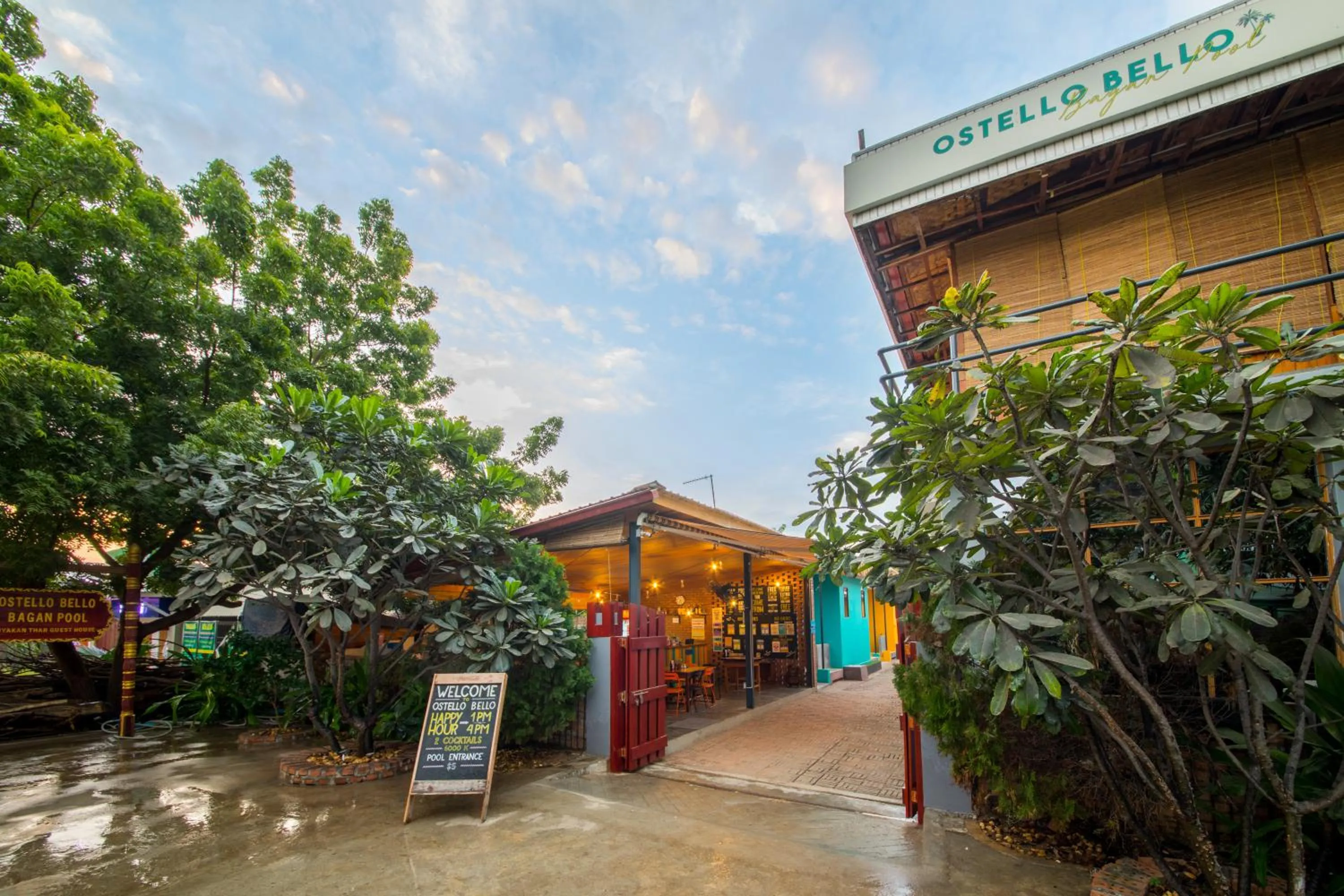 Facade/entrance in Ostello Bello Bagan Pool
