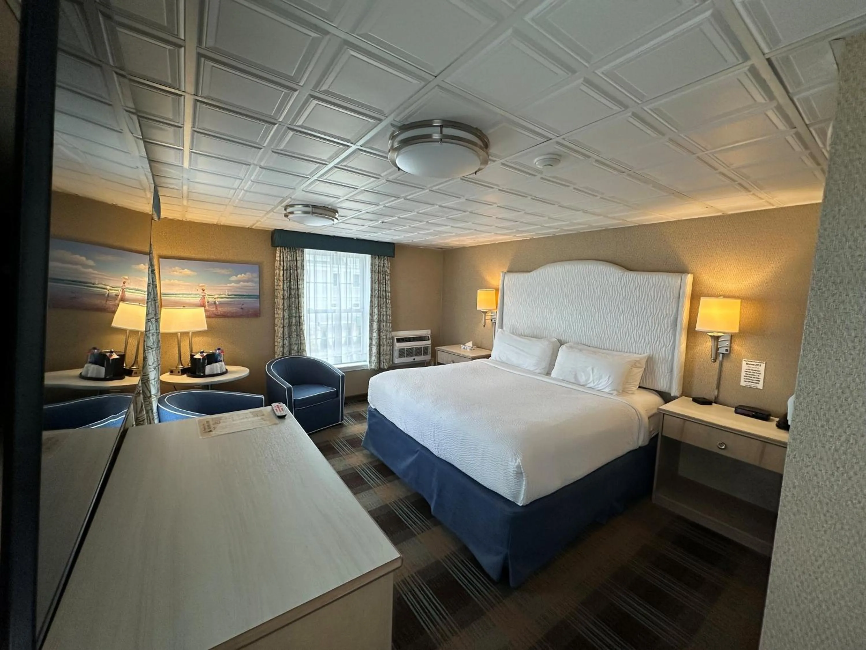 Bed in King's Port Inn