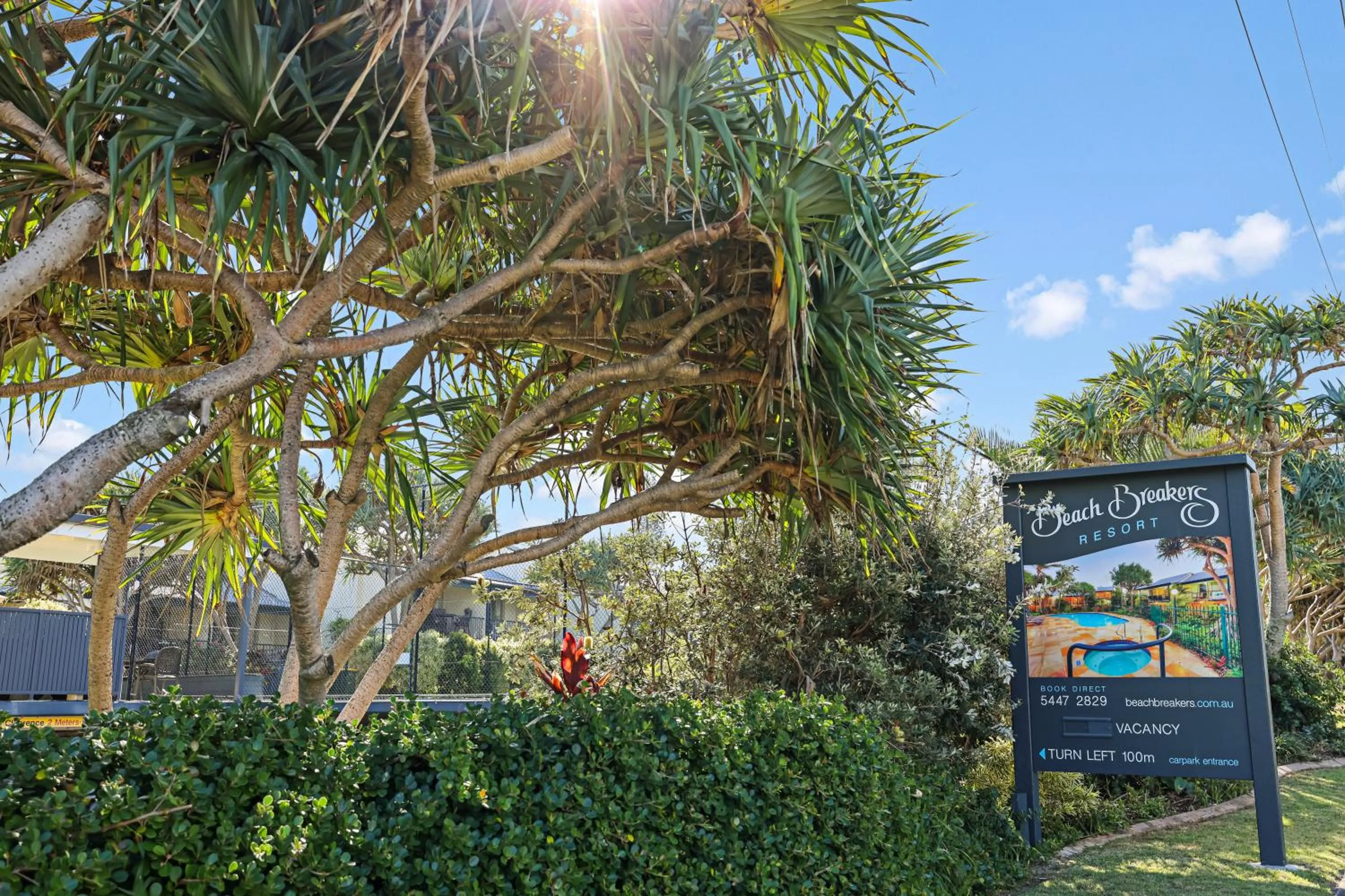 Logo/Certificate/Sign in Beach Breakers Resort