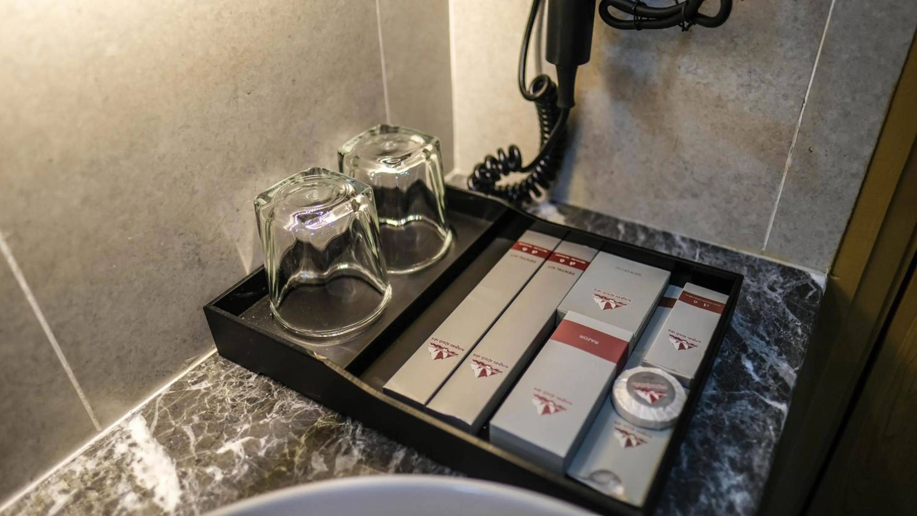 Kitchen or kitchenette in Silver Mounts Hotel