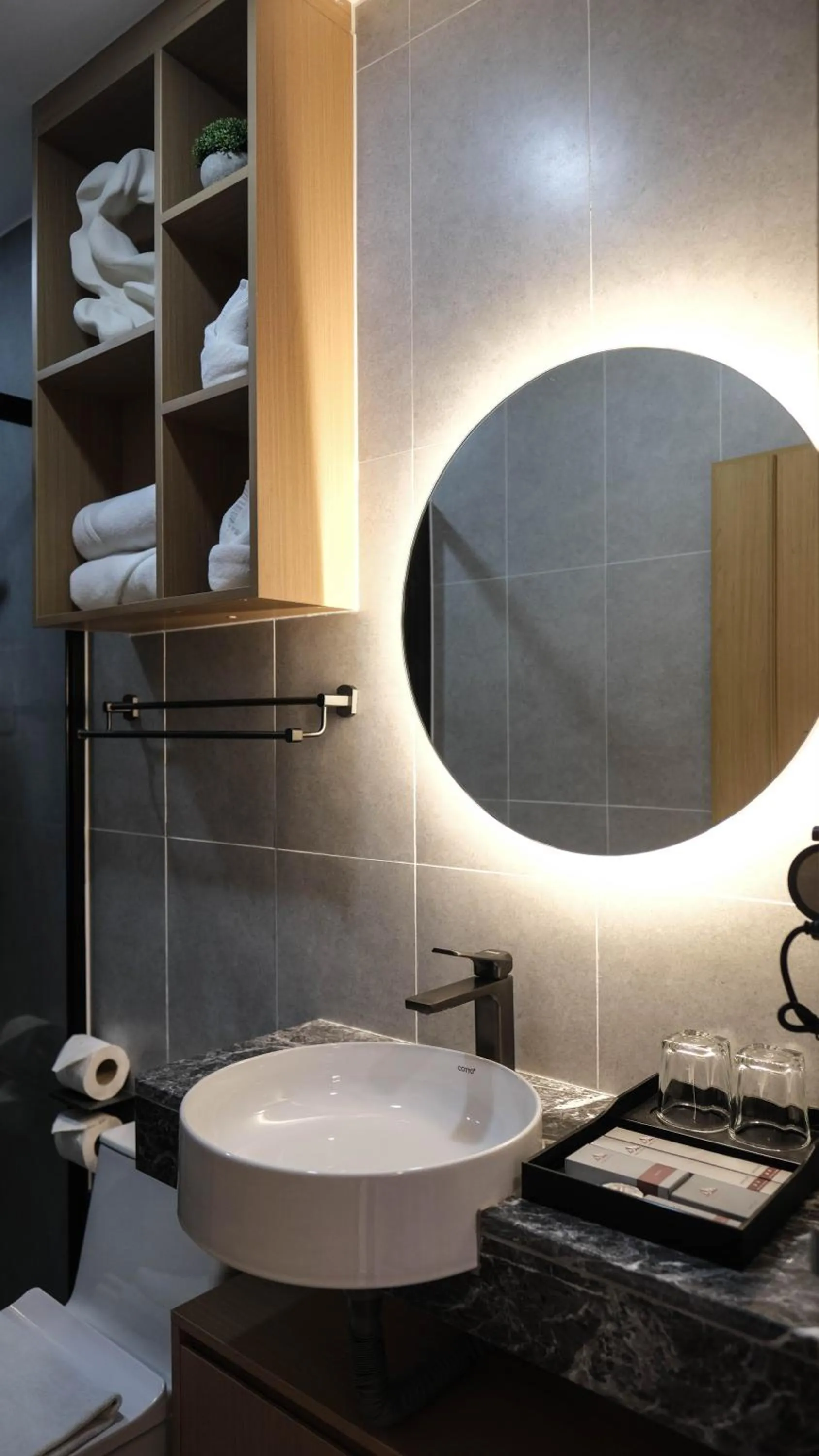 Shower in Silver Mounts Hotel