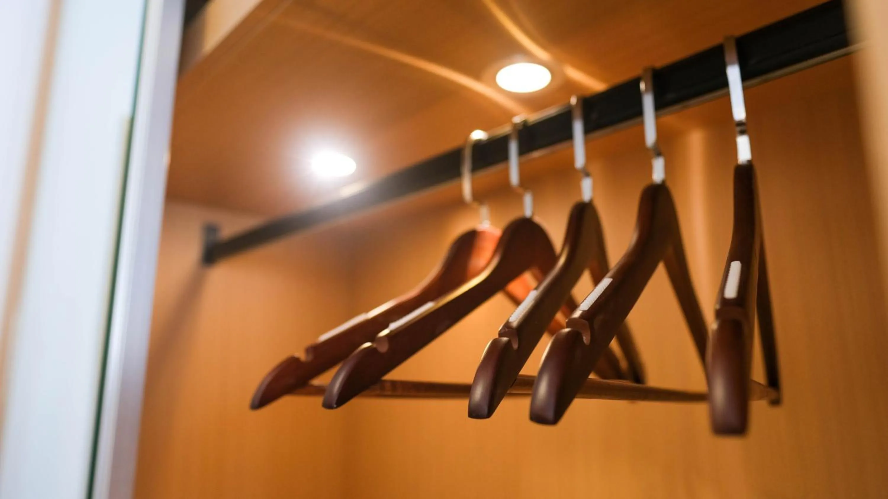 wardrobe in Silver Mounts Hotel