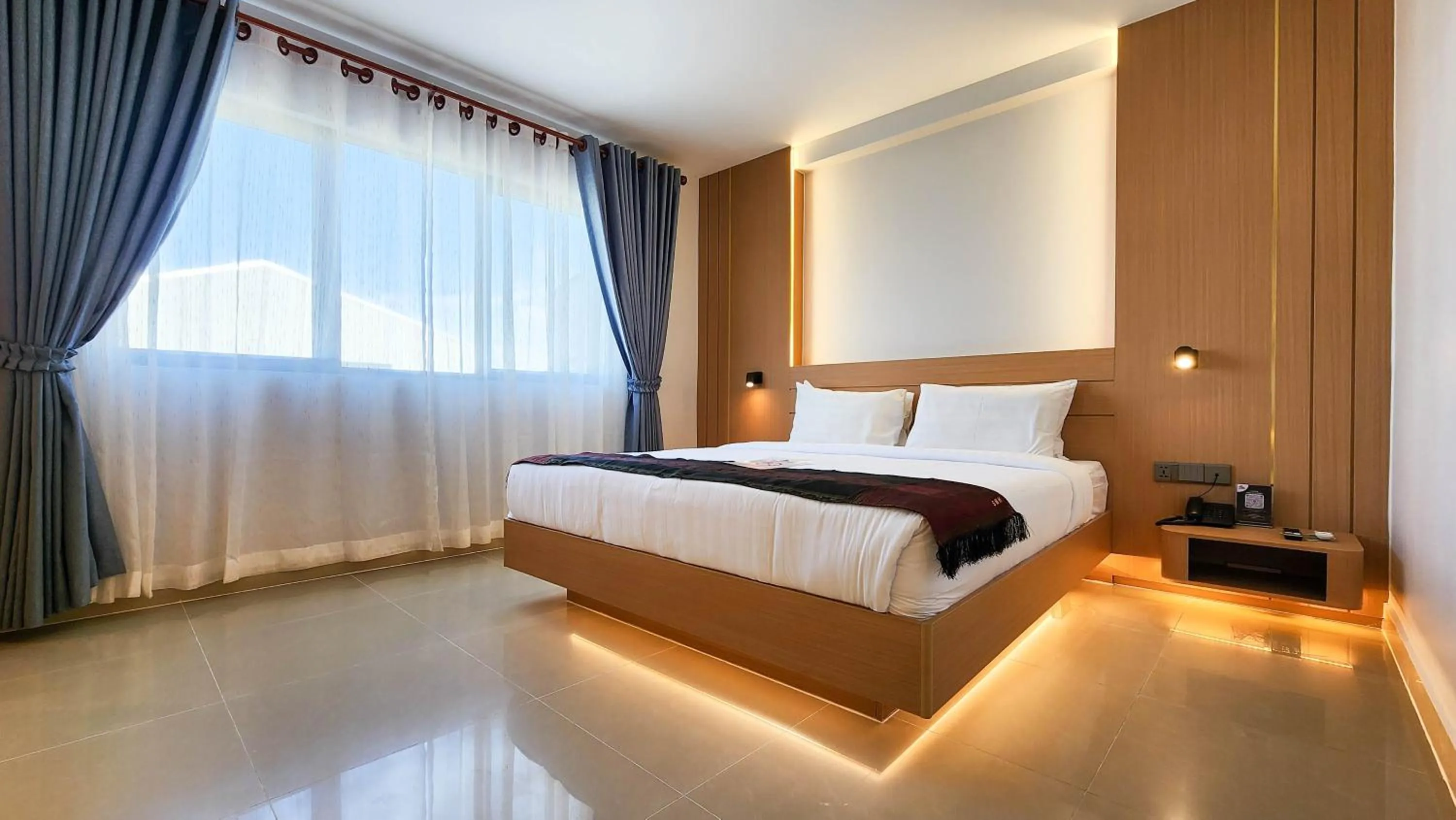 Bed in Silver Mounts Hotel