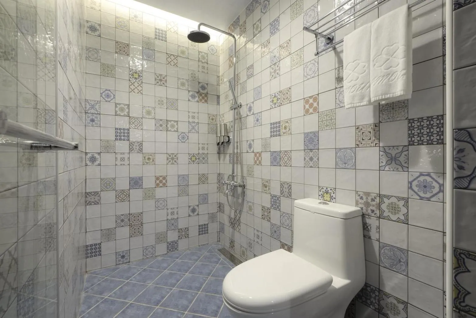 Shower in Napas Hotel