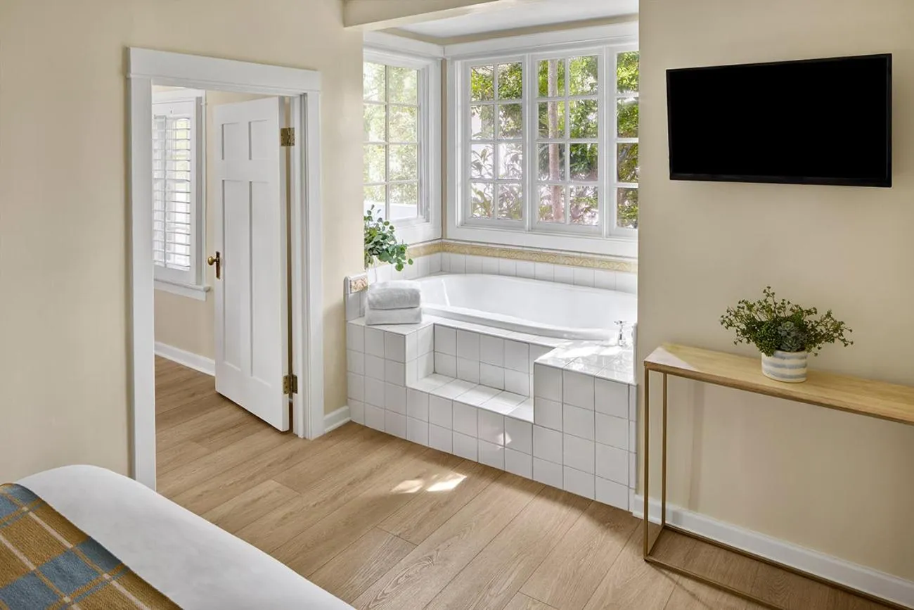 Channel Road Inn, A Four Sisters Inn