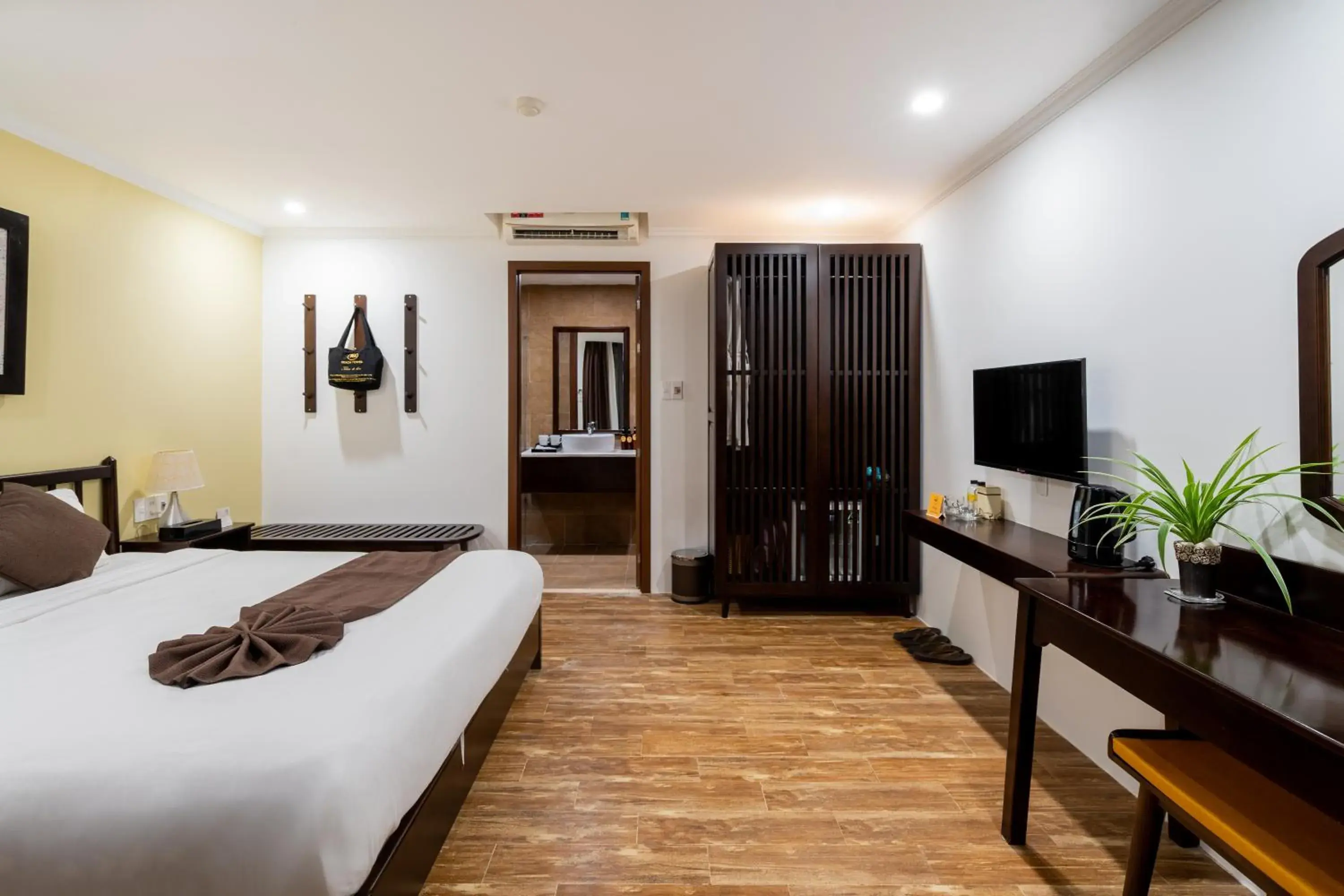 Double Room with Balcony in KA VILLA - AN BANG BEACH, Free pick up 3 nights Double Room with Balcony in KA VILLA - AN BANG BEACH, Free pick up 3 nights