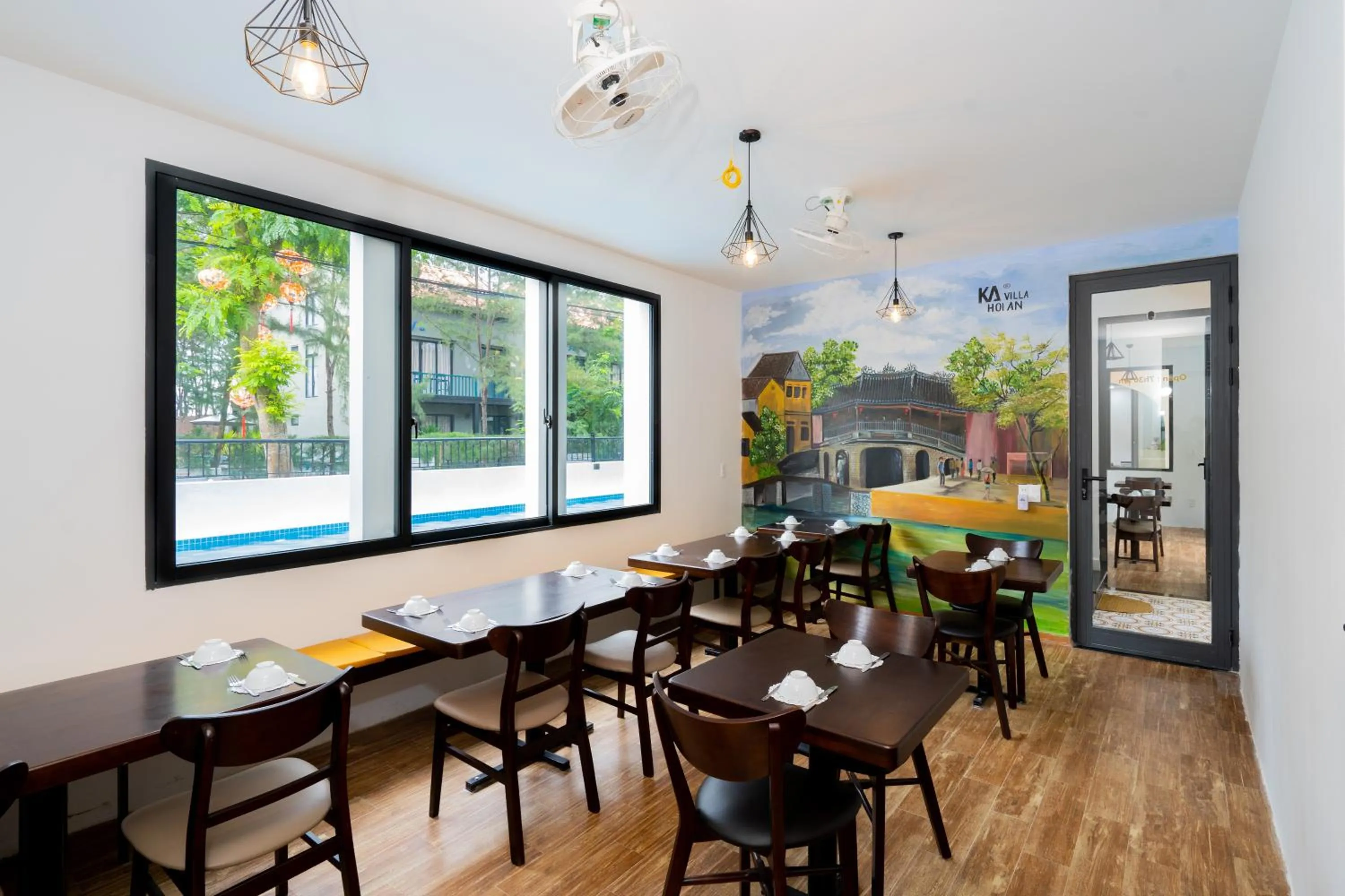 Restaurant/places to eat in KA VILLA - AN BANG BEACH, Free pick up 3 nights