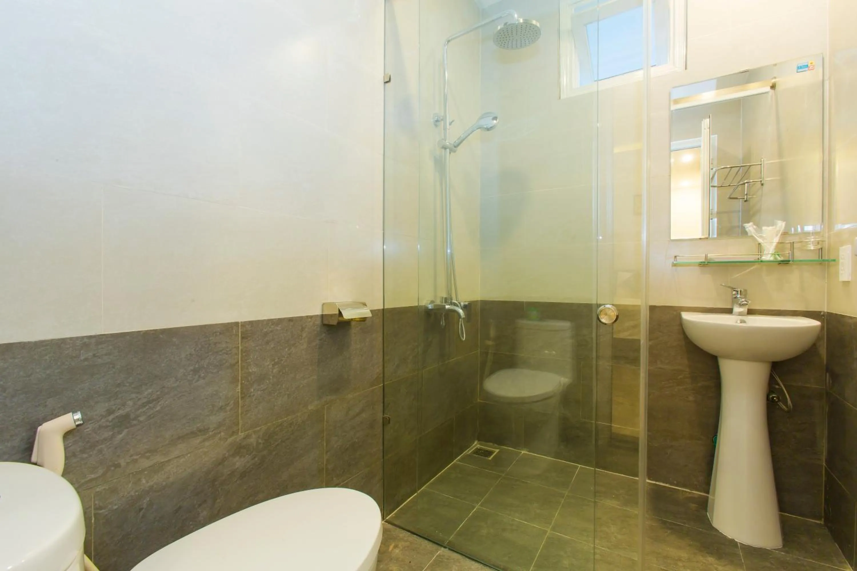 Toilet in Pebble Homestay