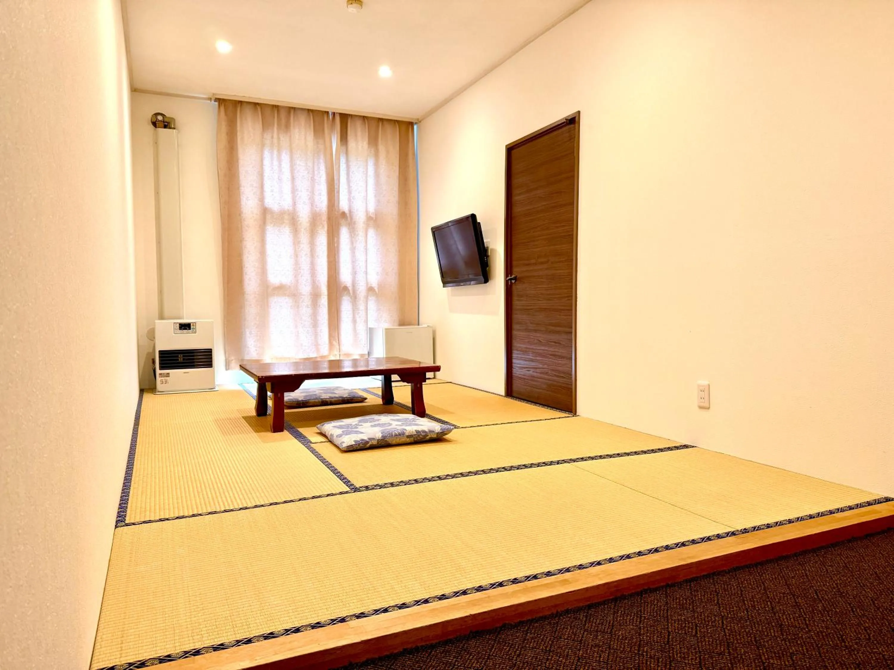 Photo of the whole room in Kagura White Horse Inn