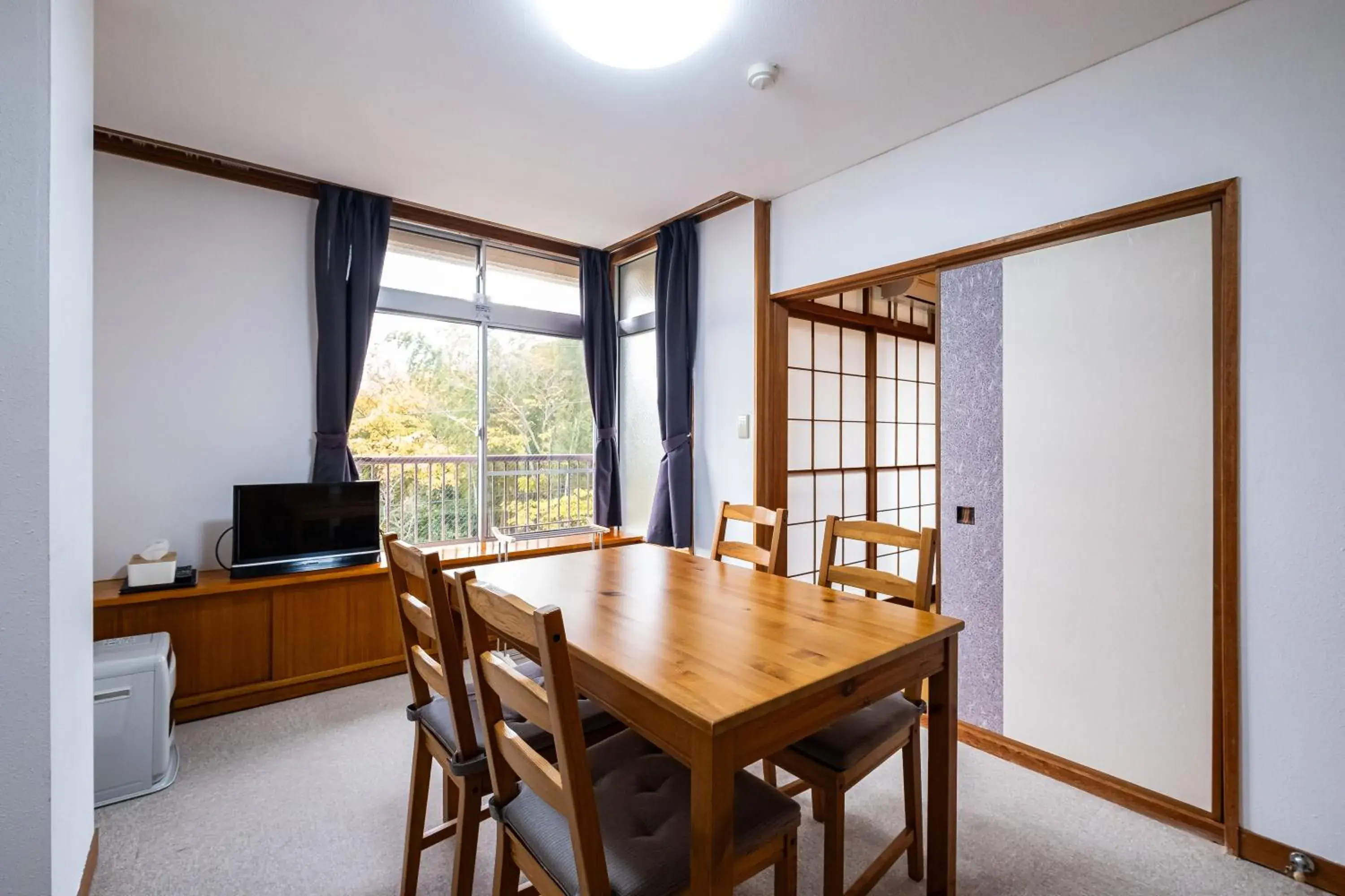 Triple Room with Mountain View - single occupancy in ITO-SPA Guest House YAMATOSO Triple Room with Mountain View - single occupancy in ITO-SPA Guest House YAMATOSO