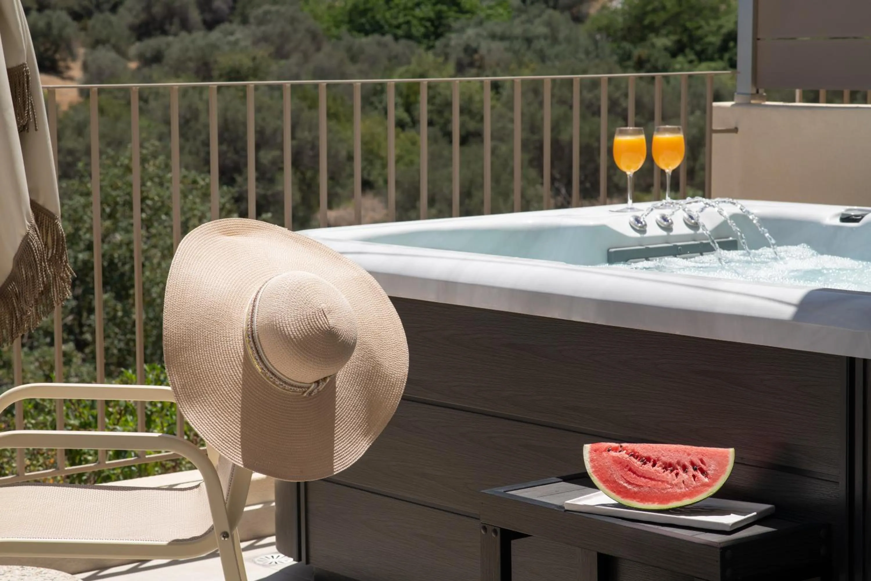 Day in Lofos Apartments