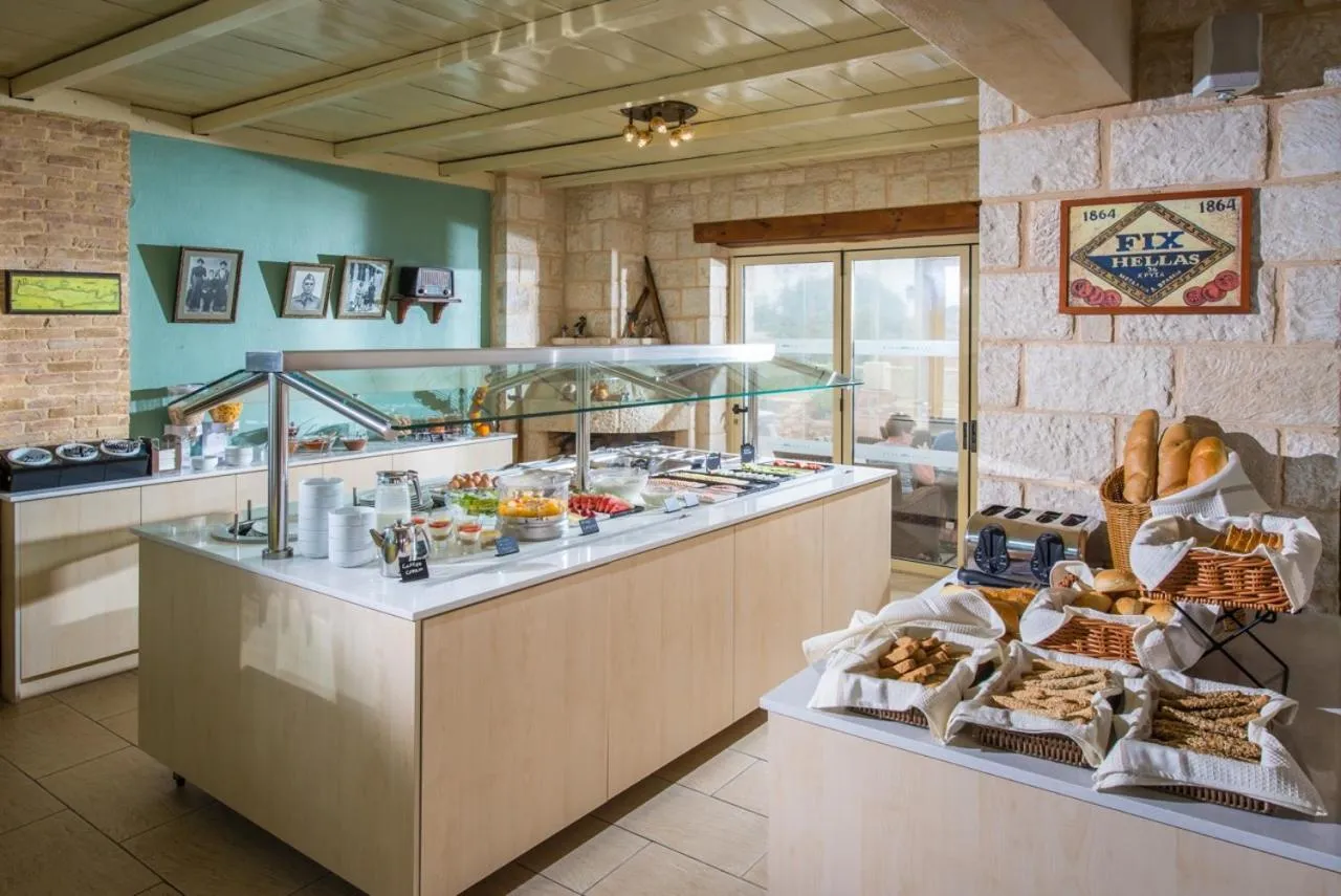 Breakfast in Lofos Apartments