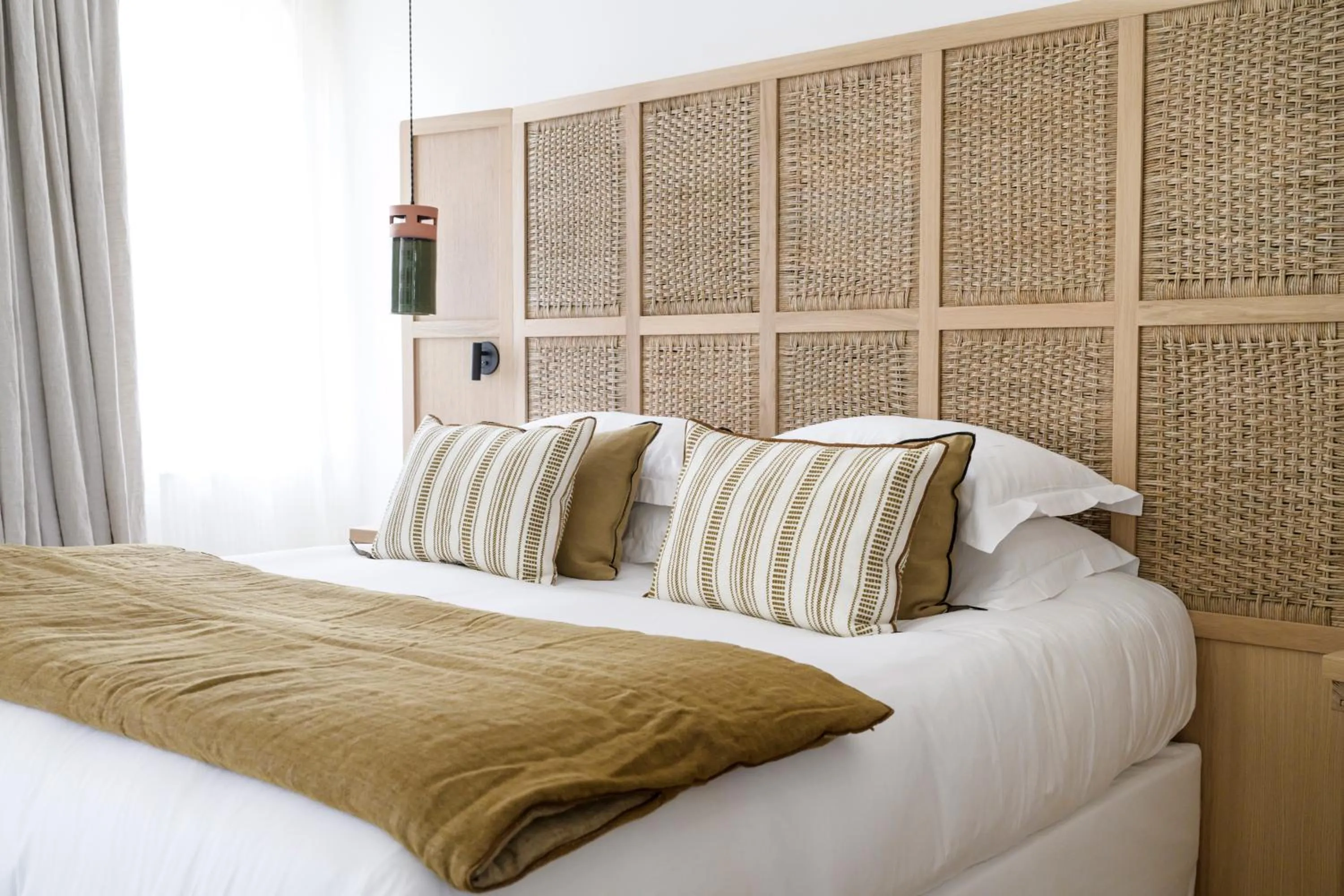 Bedroom, Bed in Le Couvent des Minimes, un Hôtel & Spa L'Occitane en Provence