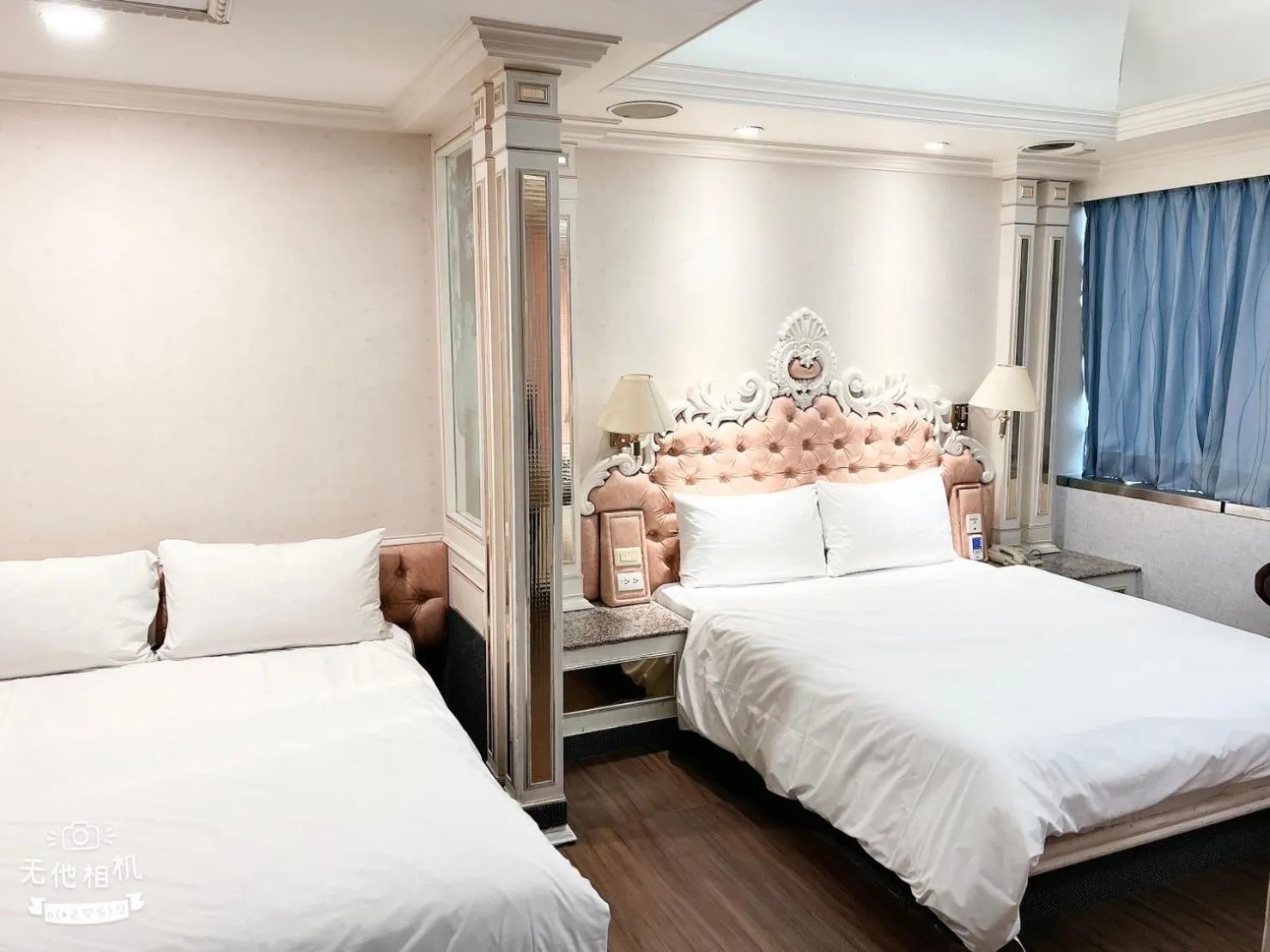 Bedroom, Bed in Blue Sky Hotel