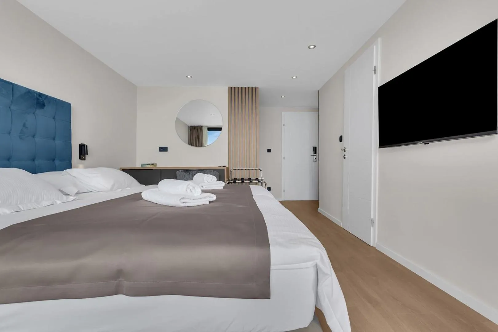 Bed in Beach Hotel Božikovina