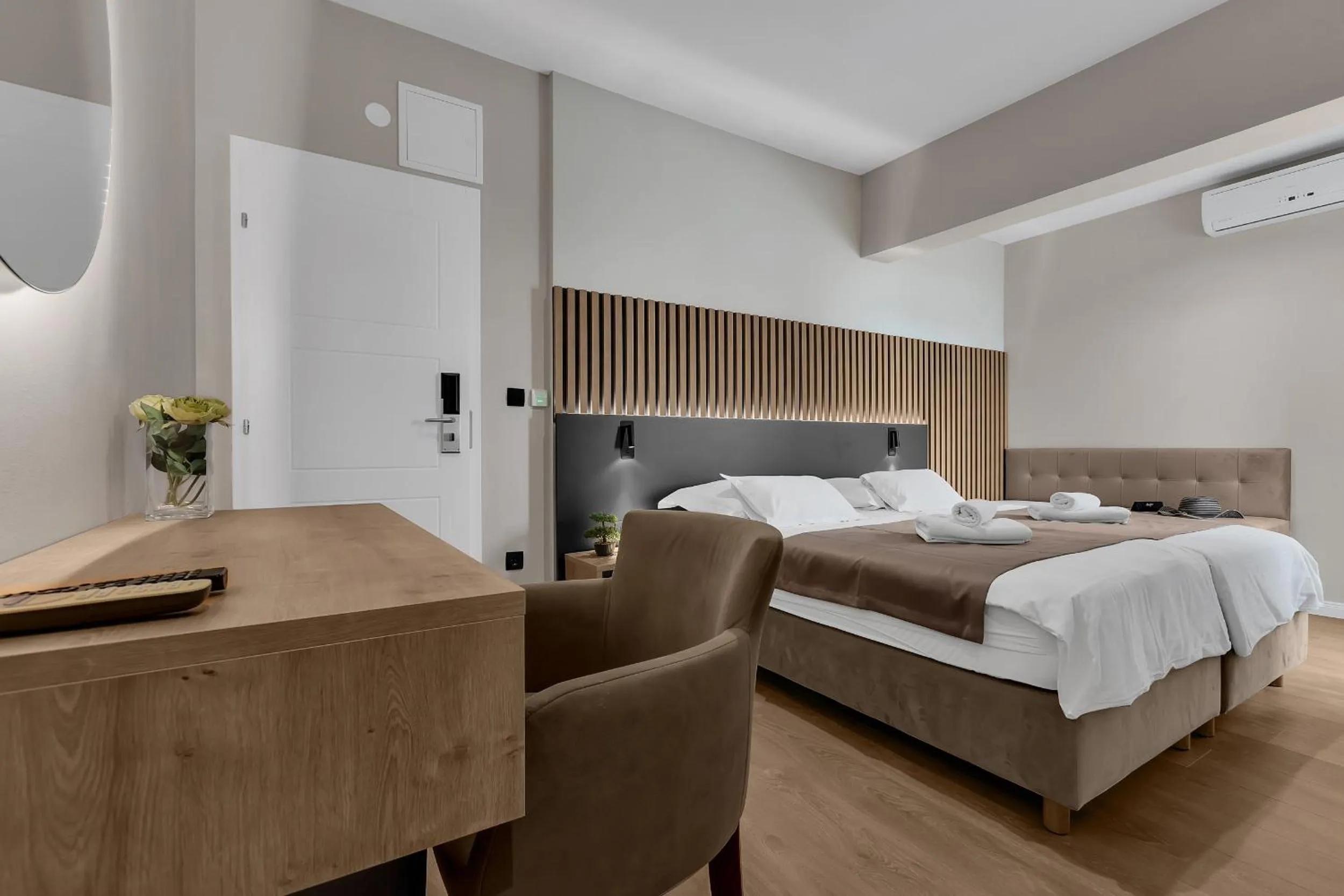 Bed in Beach Hotel Božikovina