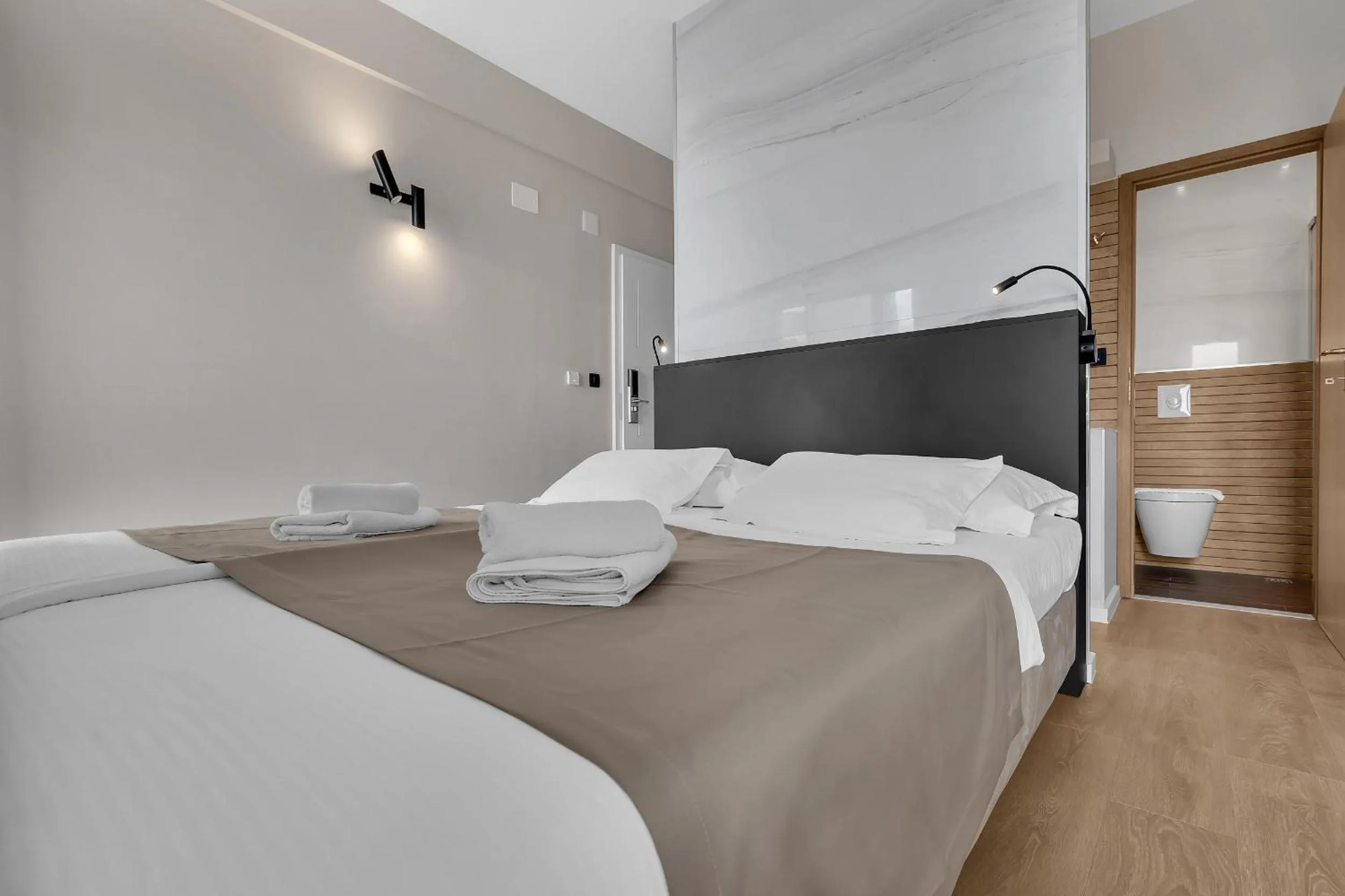 Toilet, Bed in Beach Hotel Božikovina