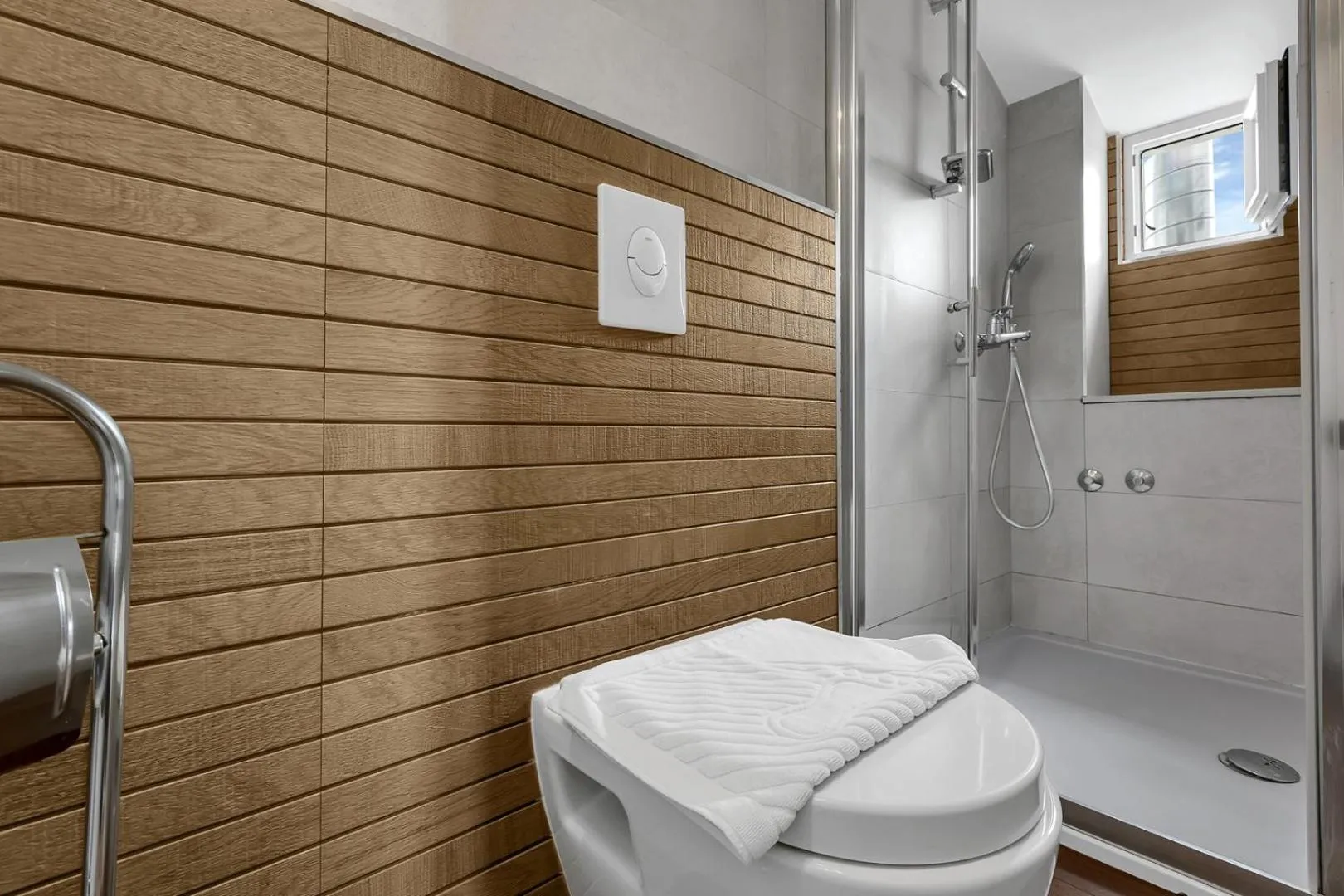 Shower in Beach Hotel Božikovina