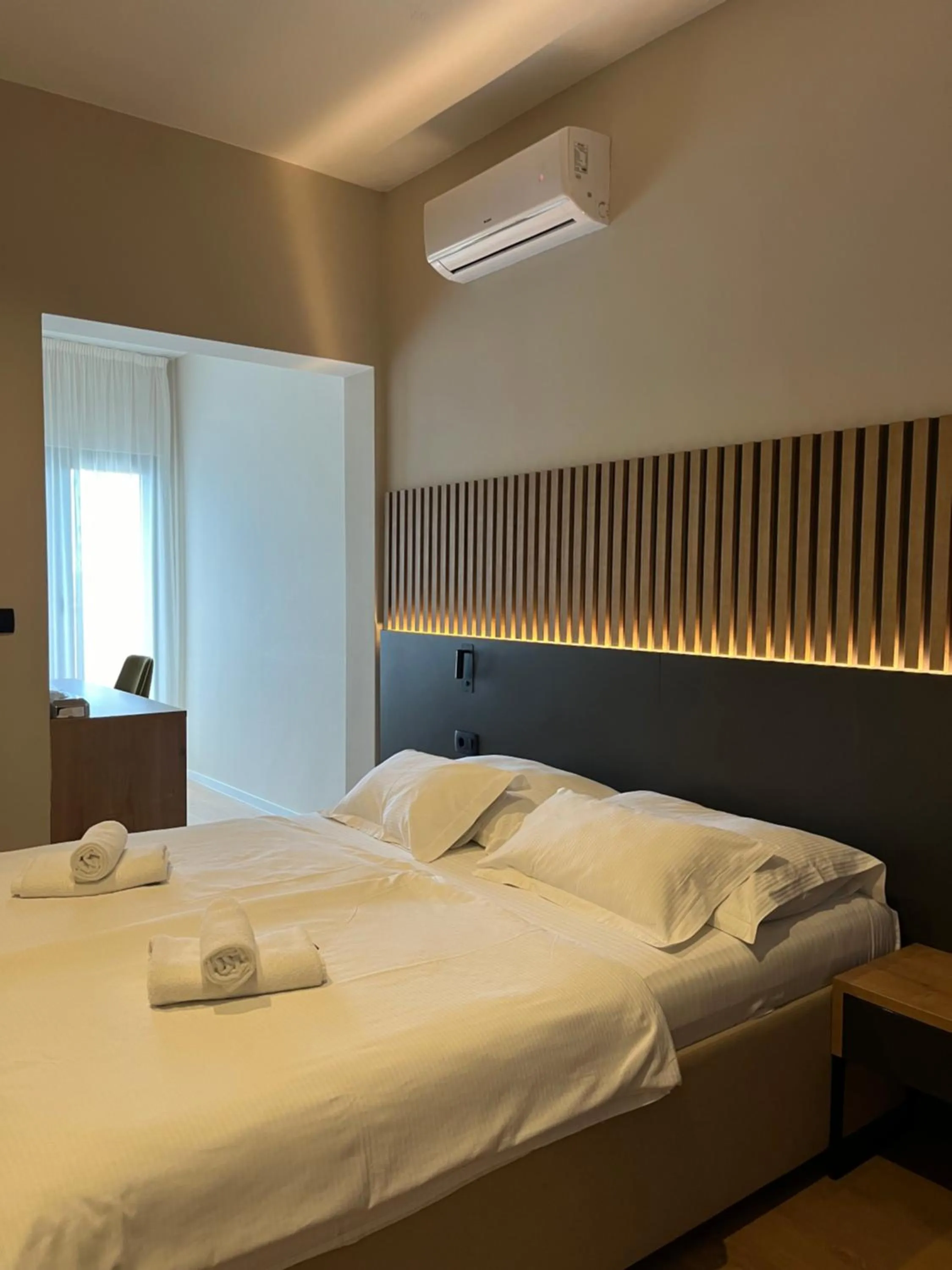 Bed in Beach Hotel Božikovina