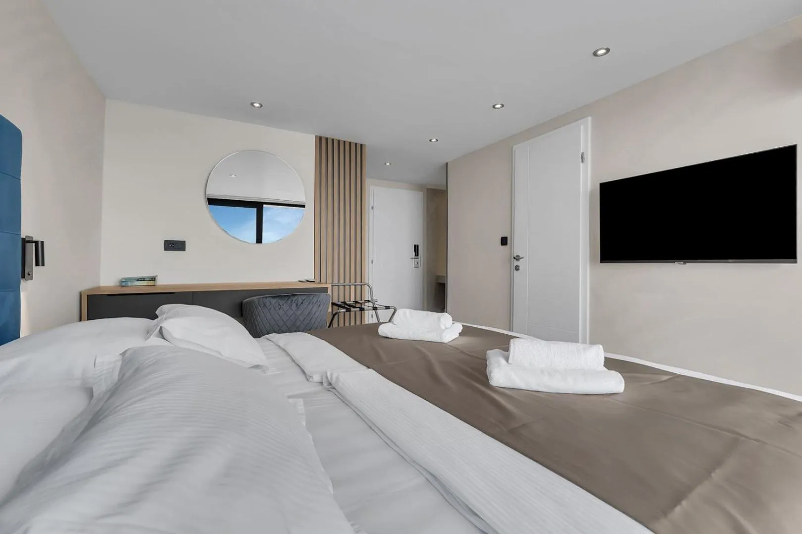 Bed in Beach Hotel Božikovina