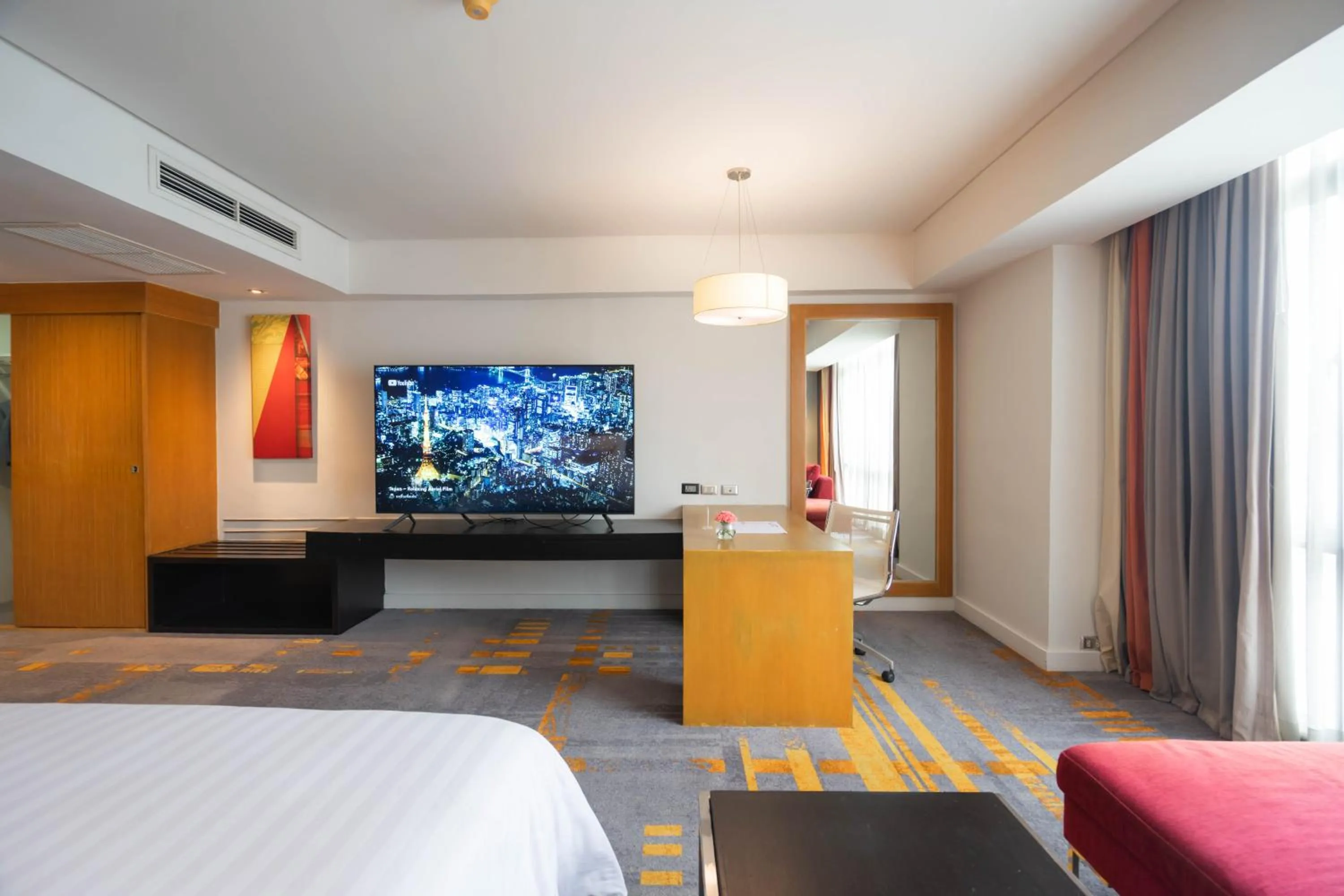 Bed in BelAire Bangkok Sukhumvit
