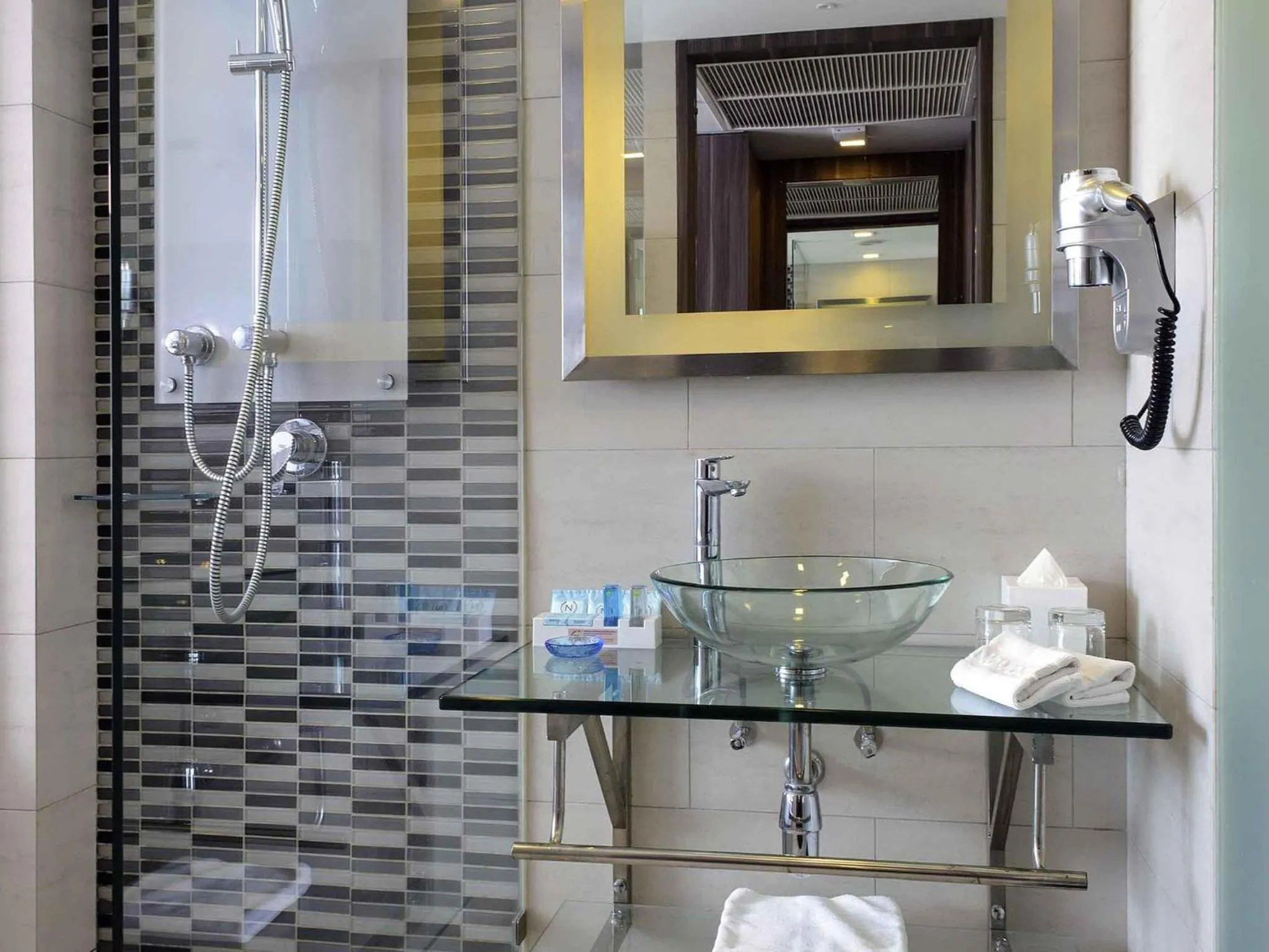 Bedroom in Novotel Bangkok IMPACT