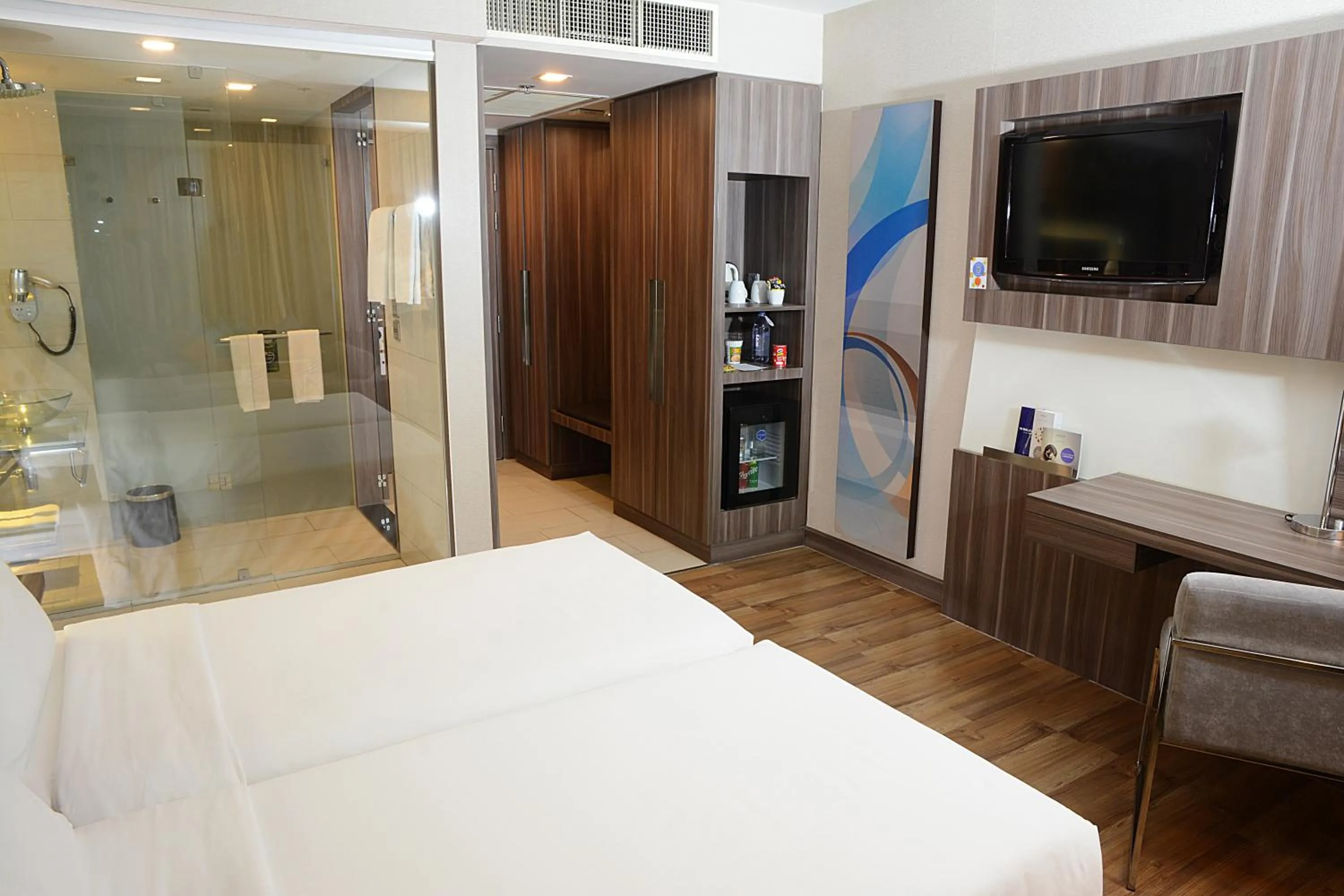 Photo of the whole room, Bed in Novotel Bangkok IMPACT