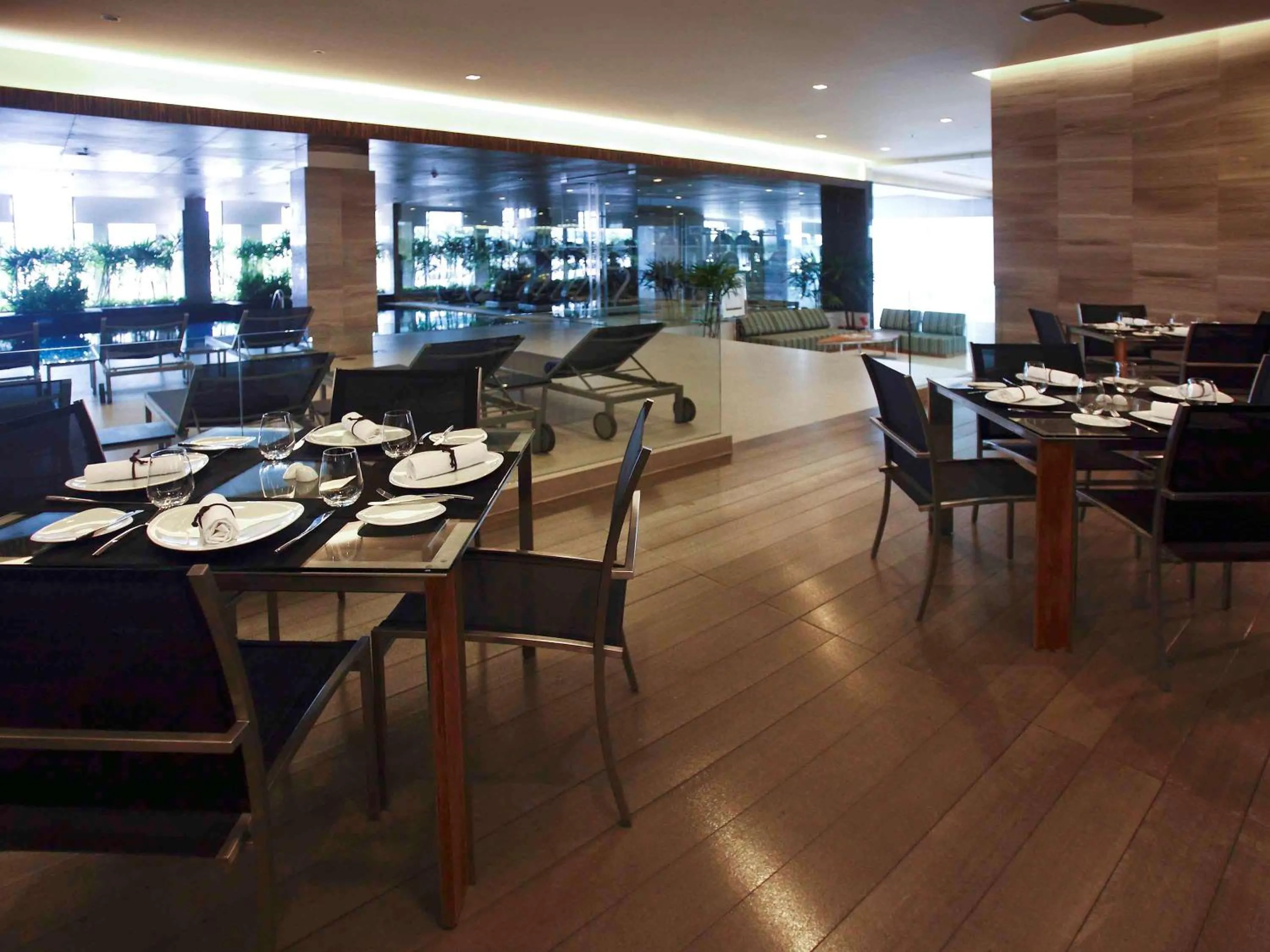 Restaurant/places to eat in Novotel Bangkok IMPACT