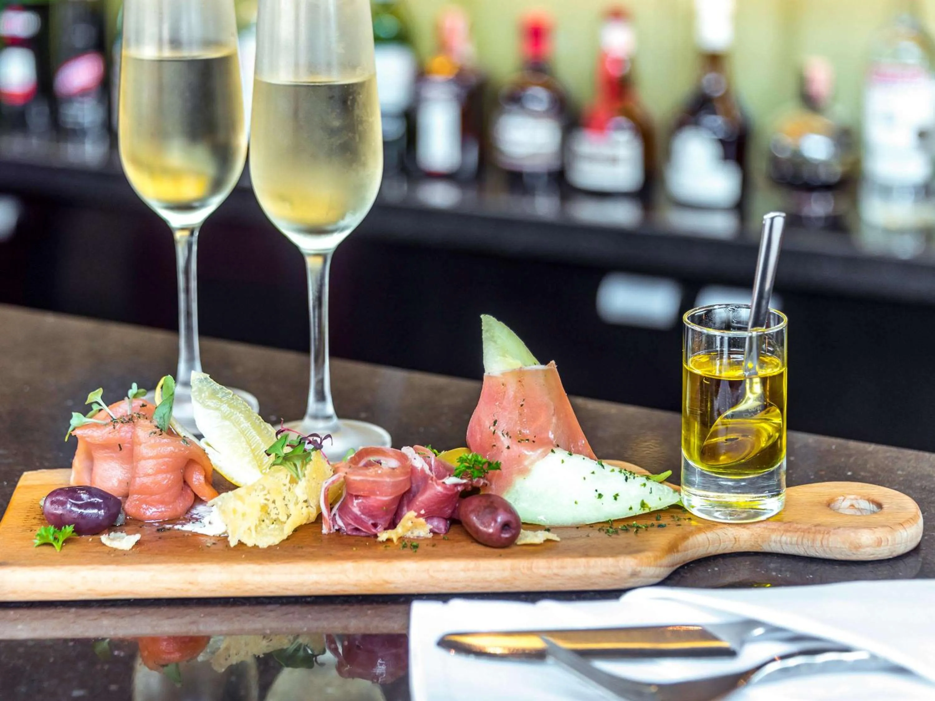 Lounge or bar in Novotel Bangkok IMPACT